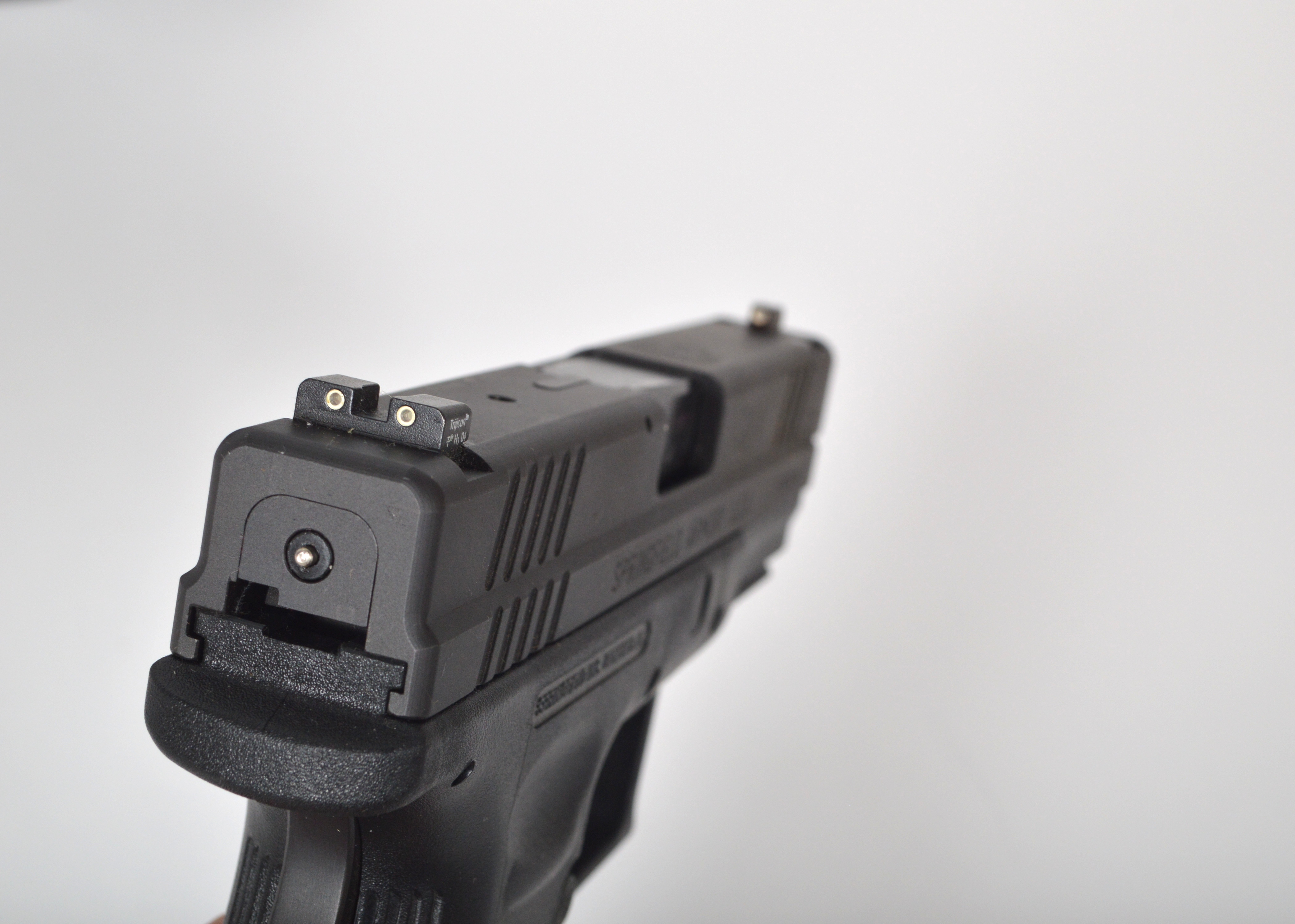 A Springfield Armory XD-40 Hand Gun