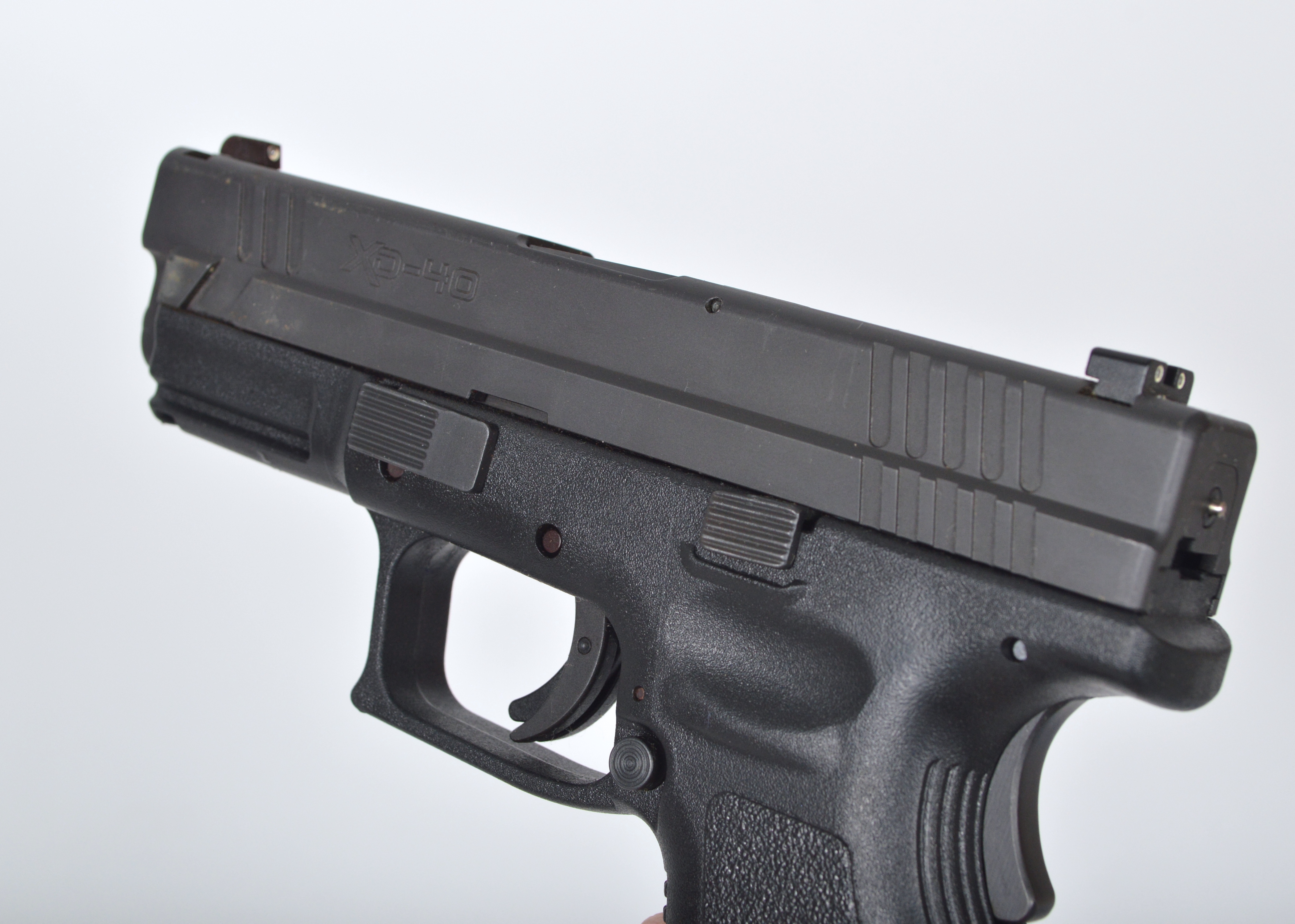 A Springfield Armory XD-40 Hand Gun