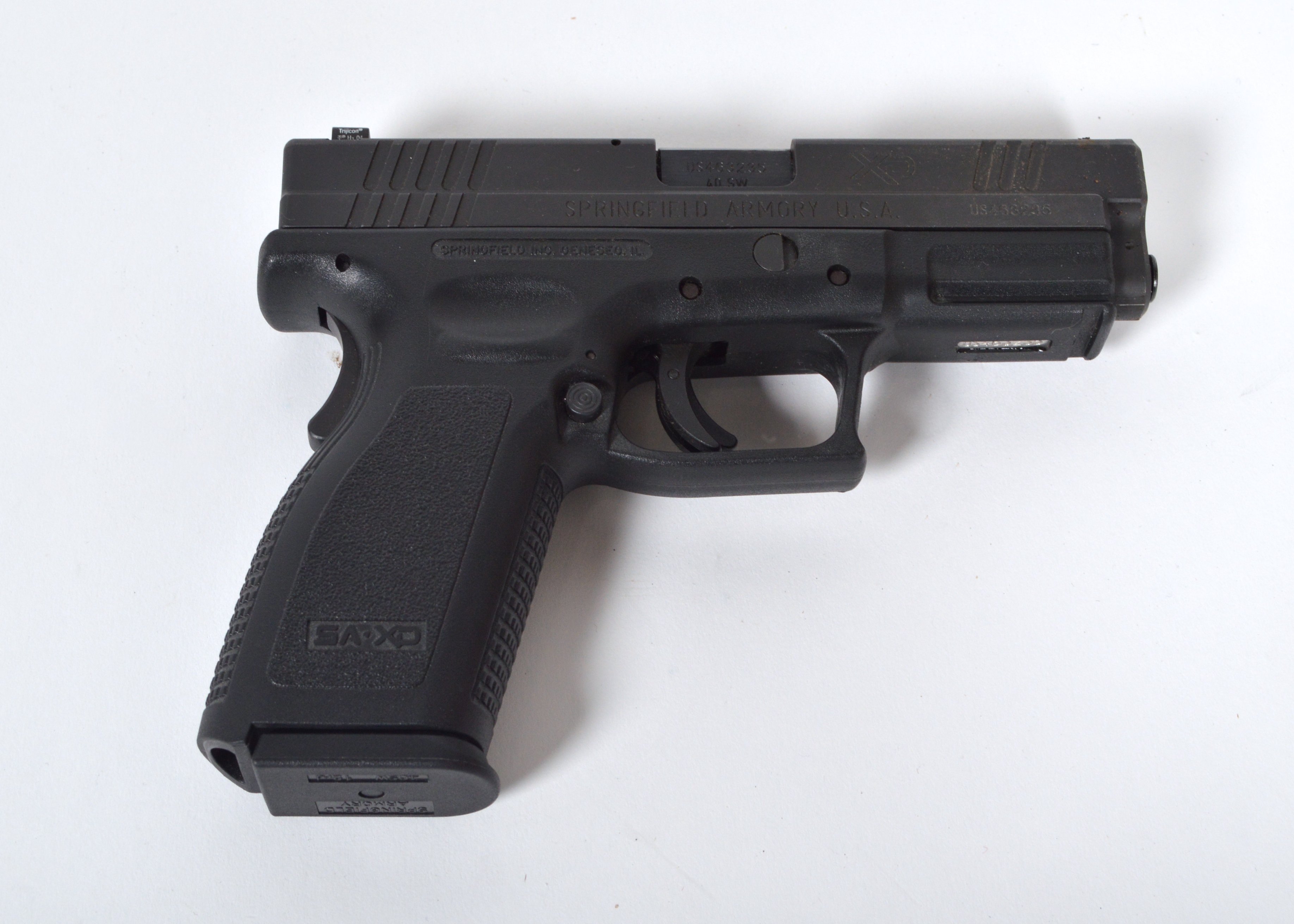 A Springfield Armory XD-40 Hand Gun