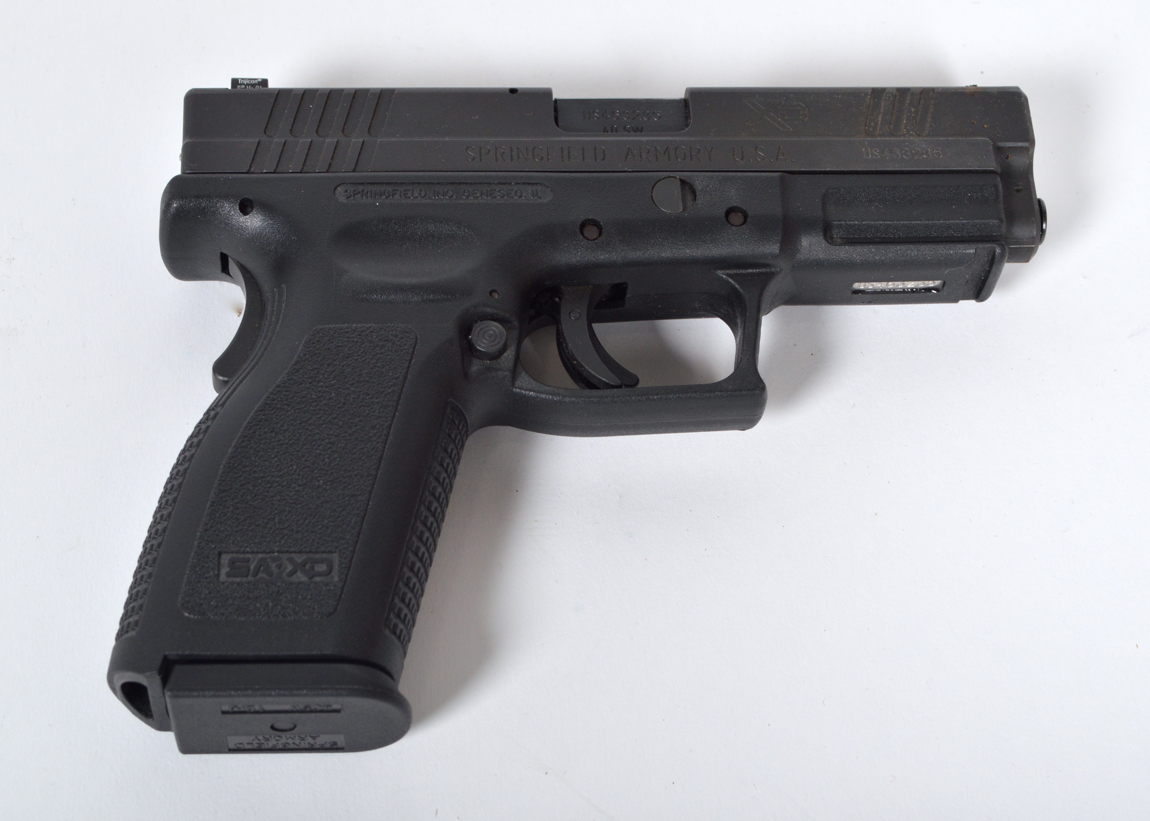 A Springfield Armory XD-40 Hand Gun