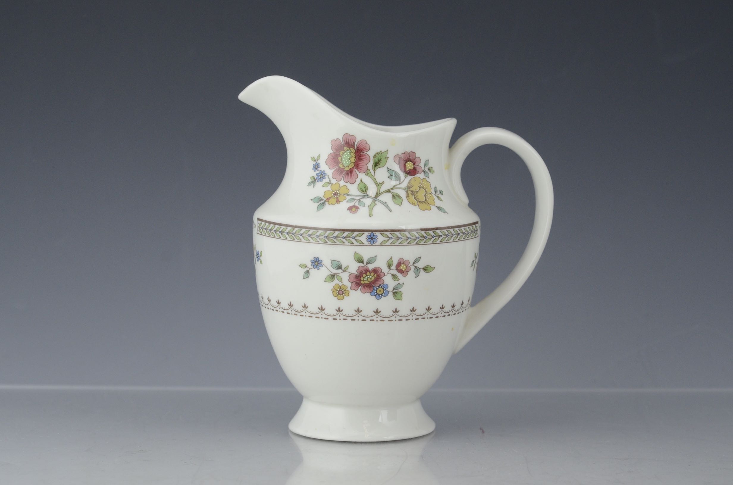 Royal Doulton "Kingswood" Fine China