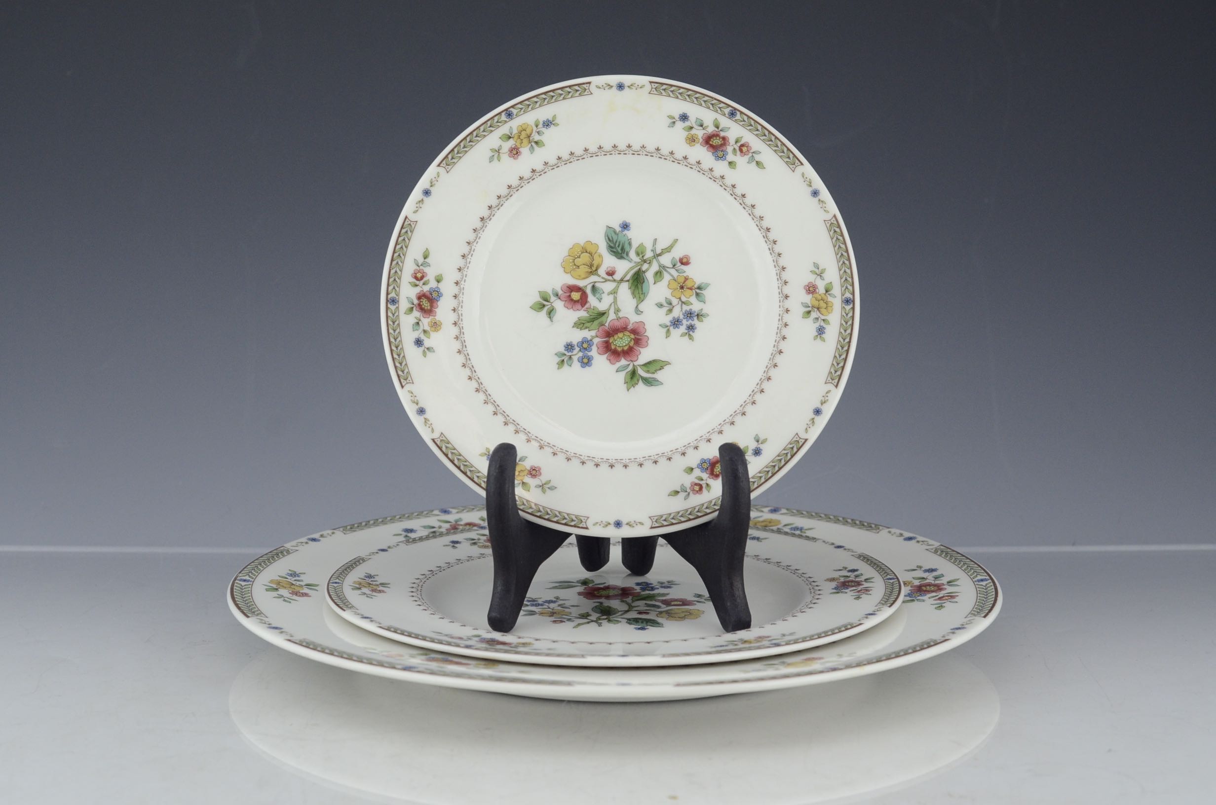 Royal Doulton "Kingswood" Fine China