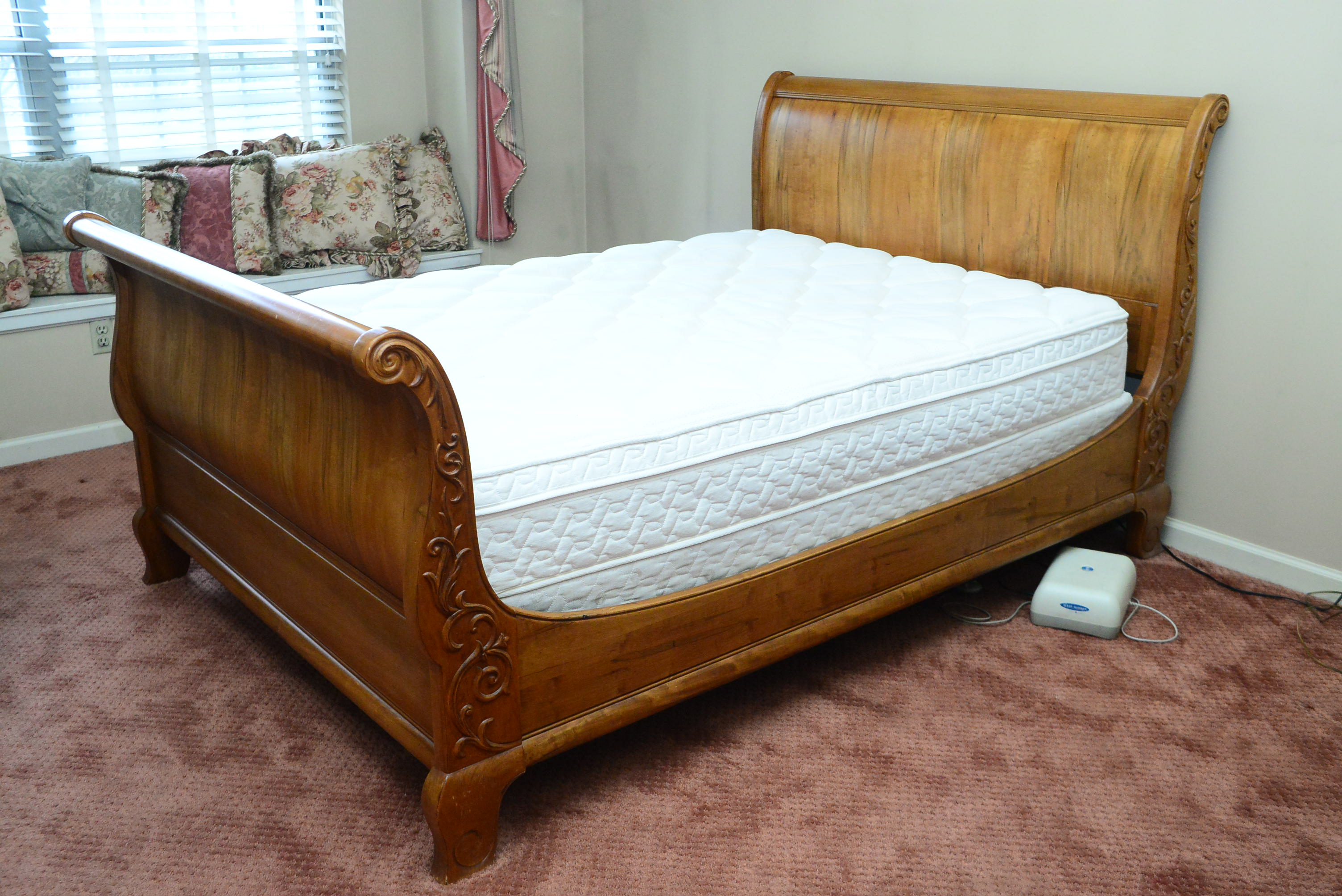 Queen Size Ethan Allen French Country Maple Sleigh Bed