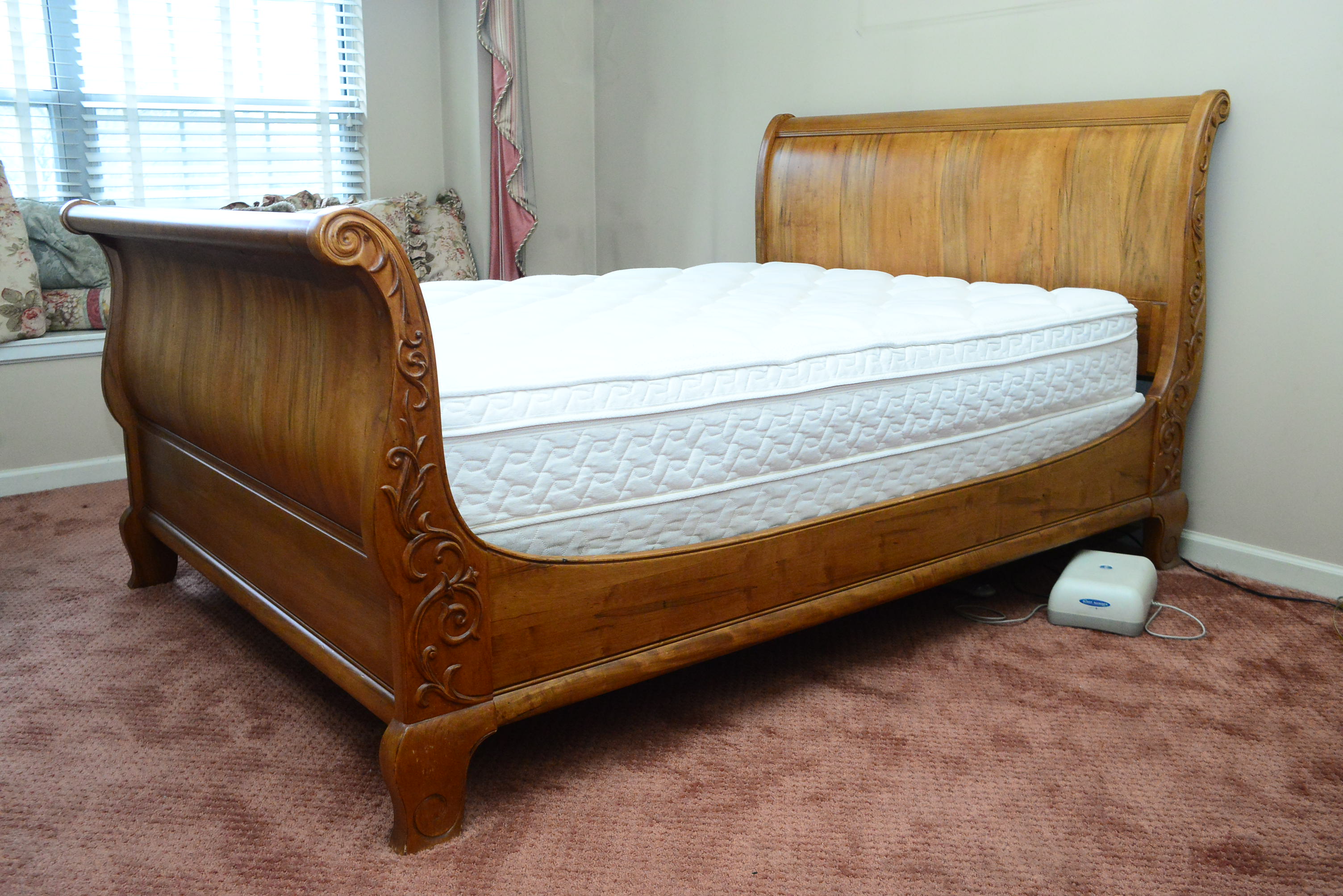 Queen Size Ethan Allen French Country Maple Sleigh Bed