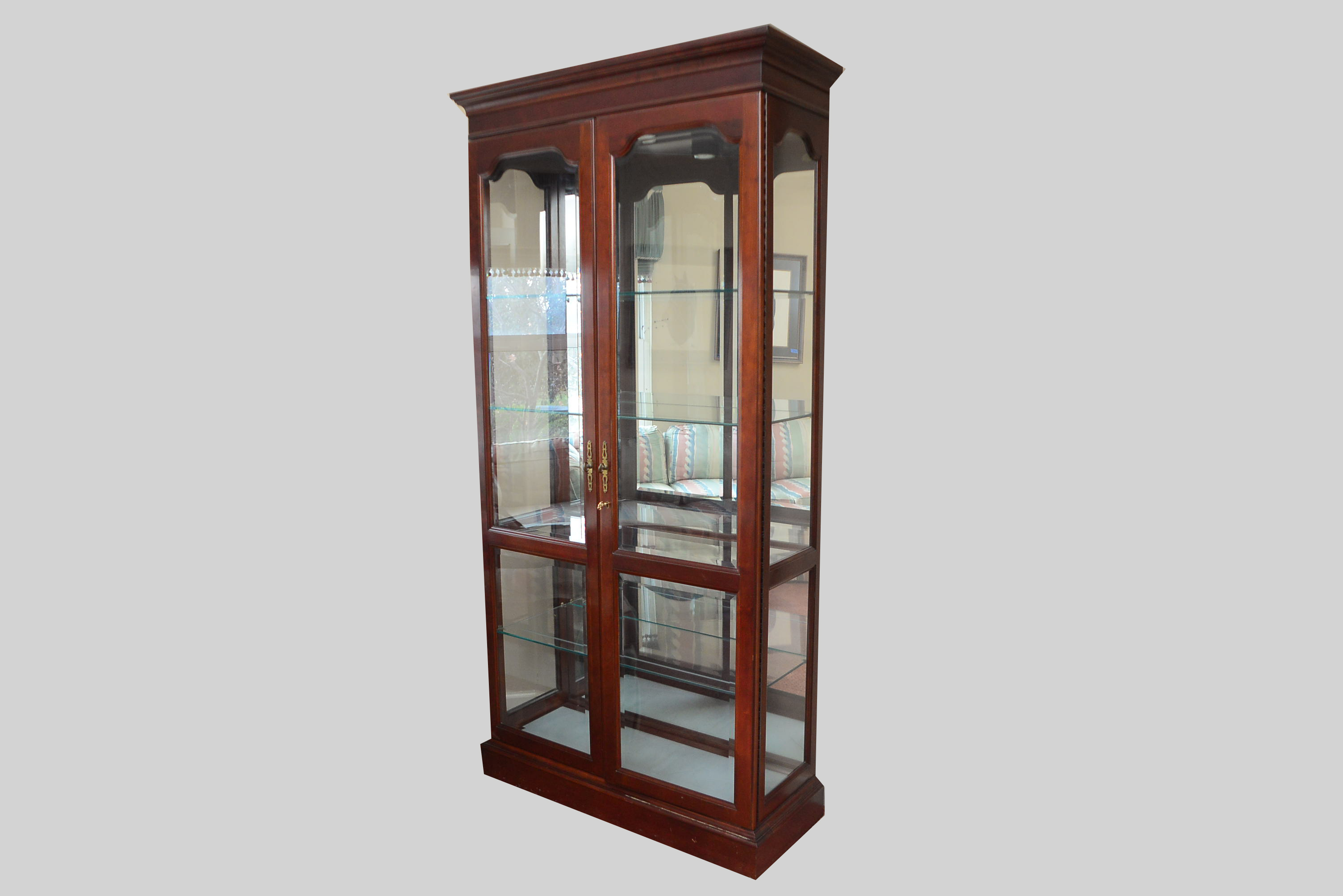 Jasper Mahogany Large Curio Cabinet