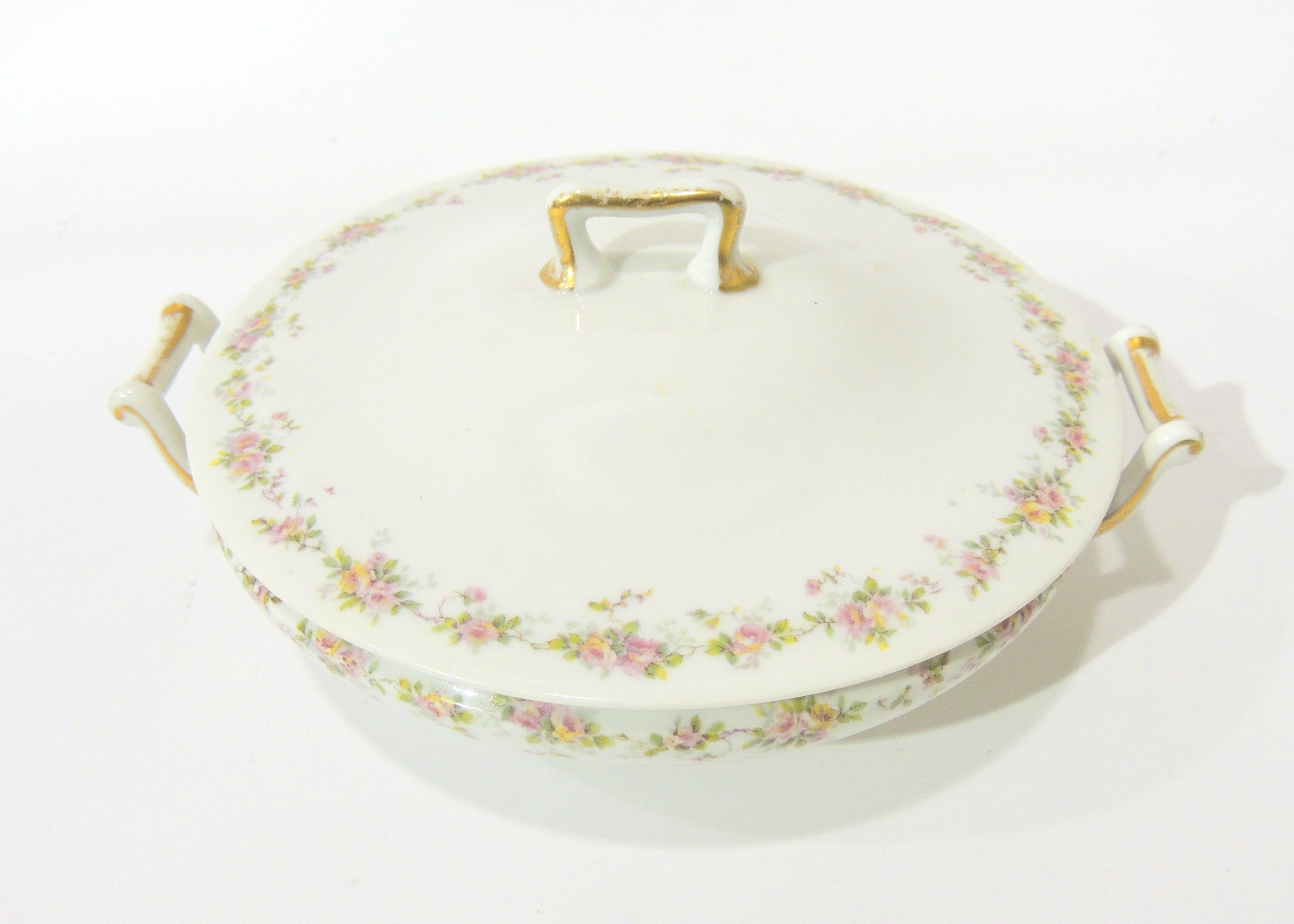 Theodore Haviland Limoges, France Tureen