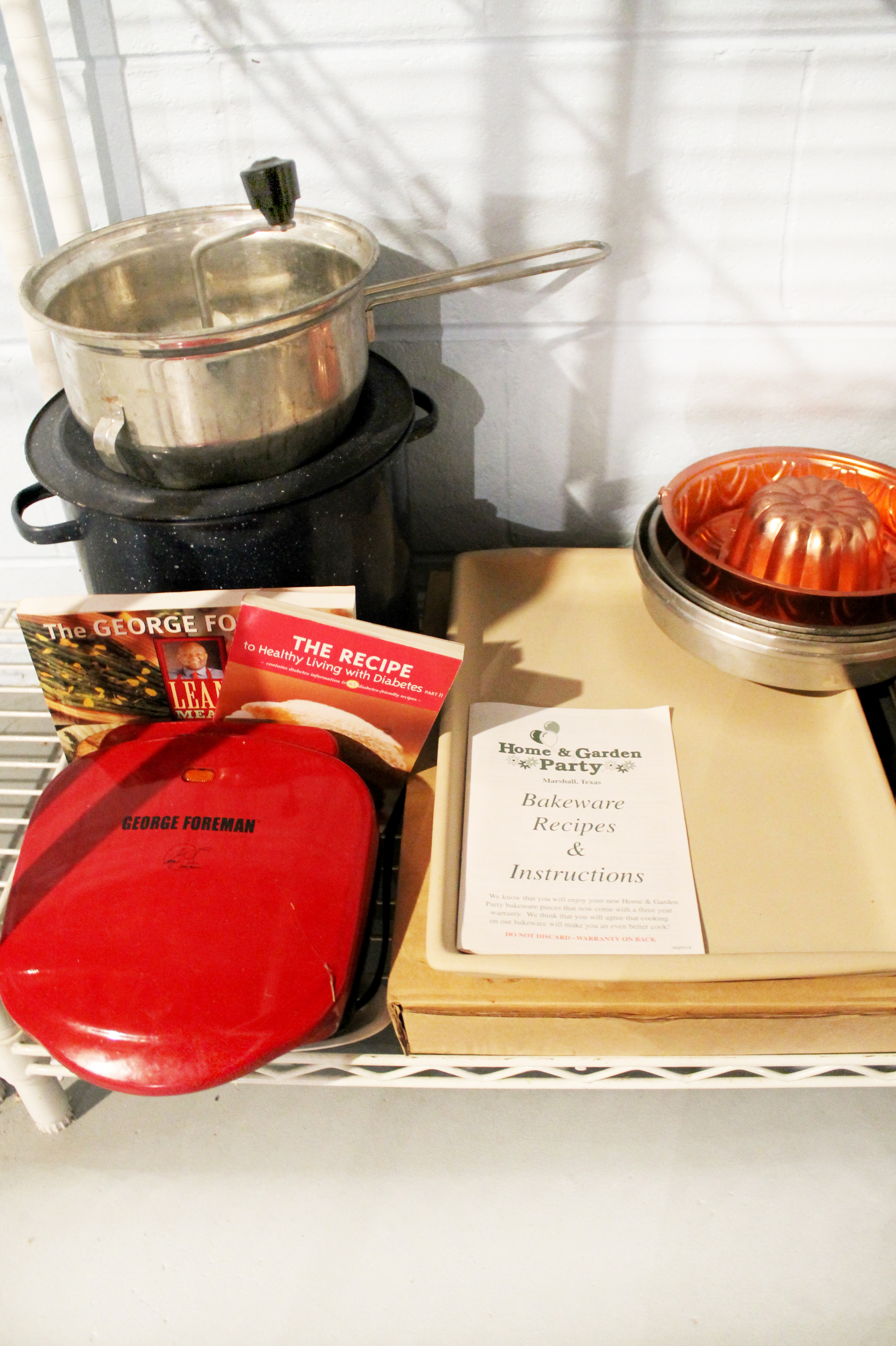 Collection of Kitchenalia