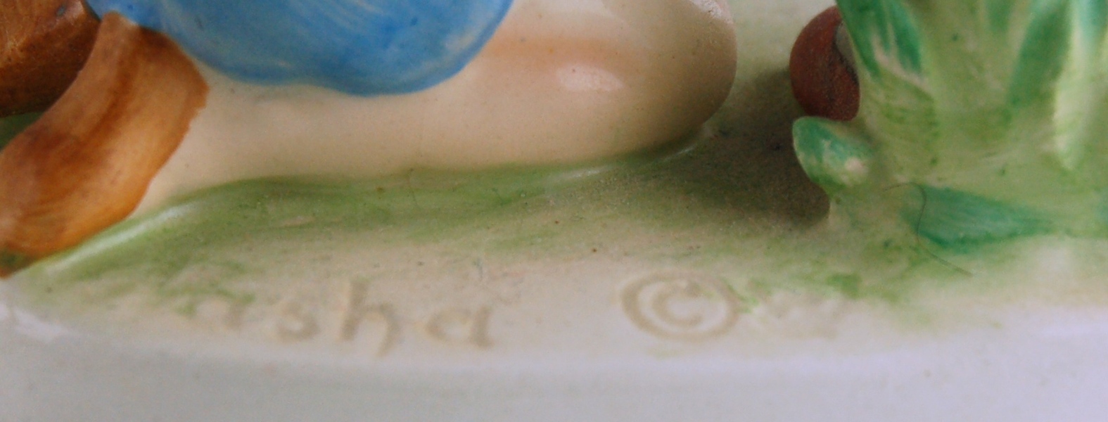 Goebel M.I. Hummel Two Girls Figurine