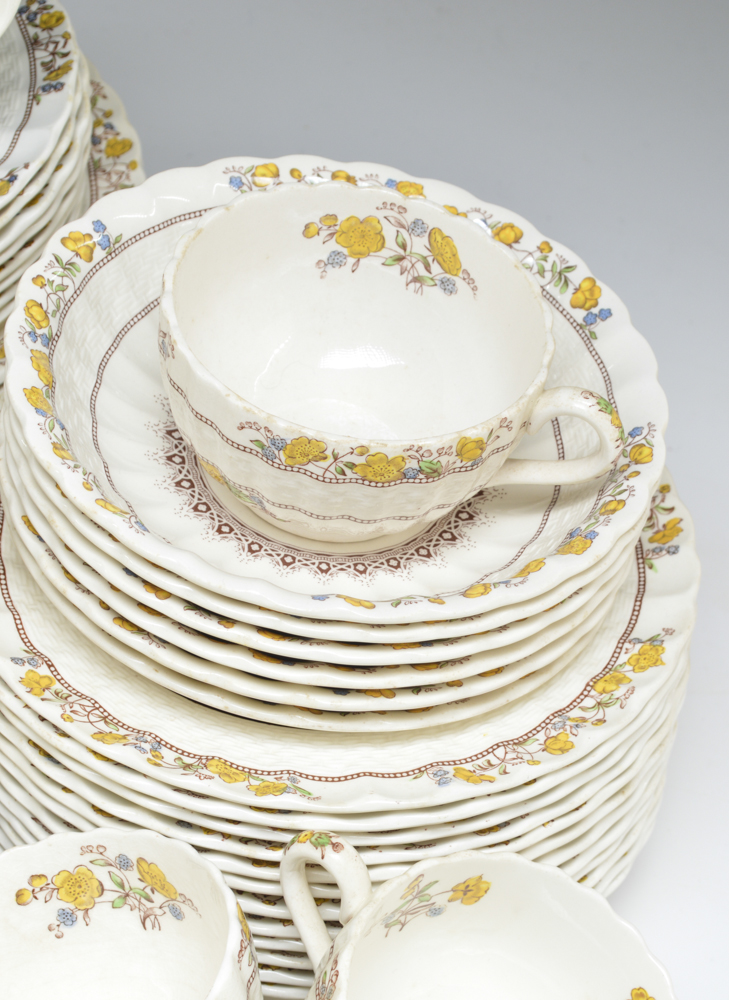 Set of Spode Buttercup China