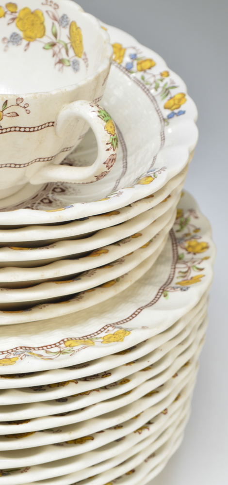 Set of Spode Buttercup China