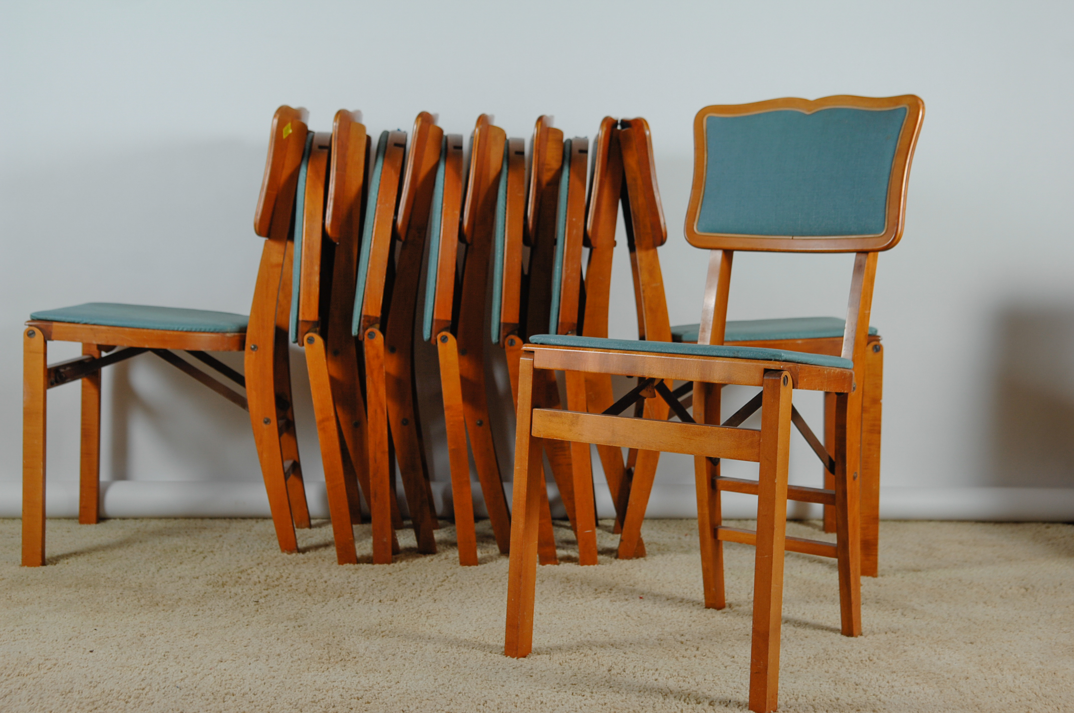 Vintage Stakmore Expandable Table and Chairs
