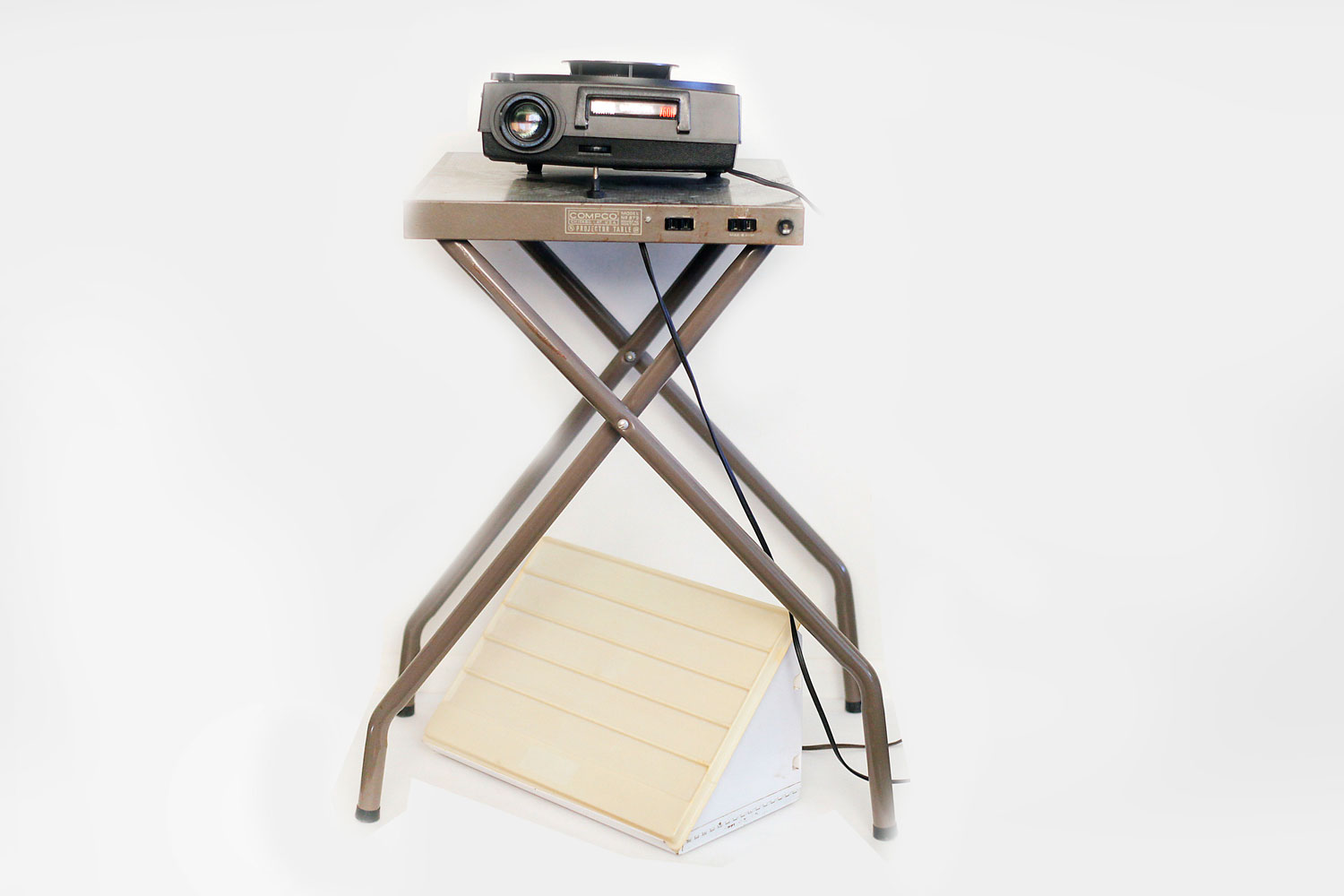 Kodak Carousel 750h Slide Projector, Table and Screen