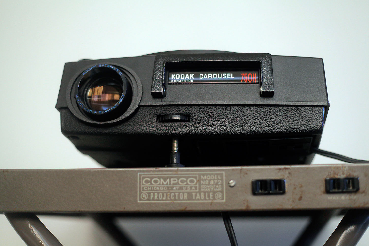 Kodak Carousel 750h Slide Projector, Table and Screen