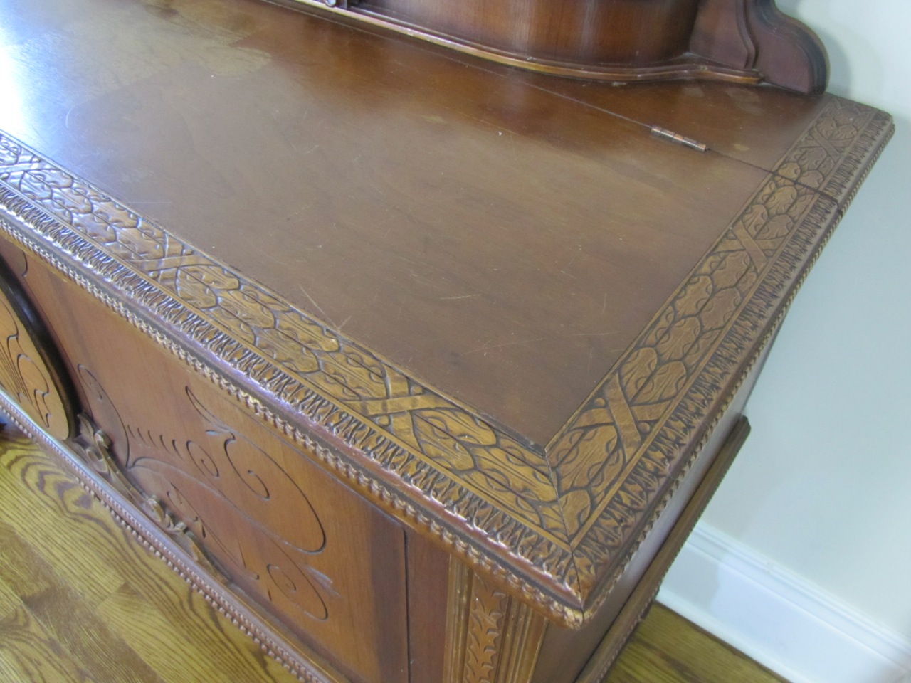 A Beautiful 1940s Roos Cedar Chest
