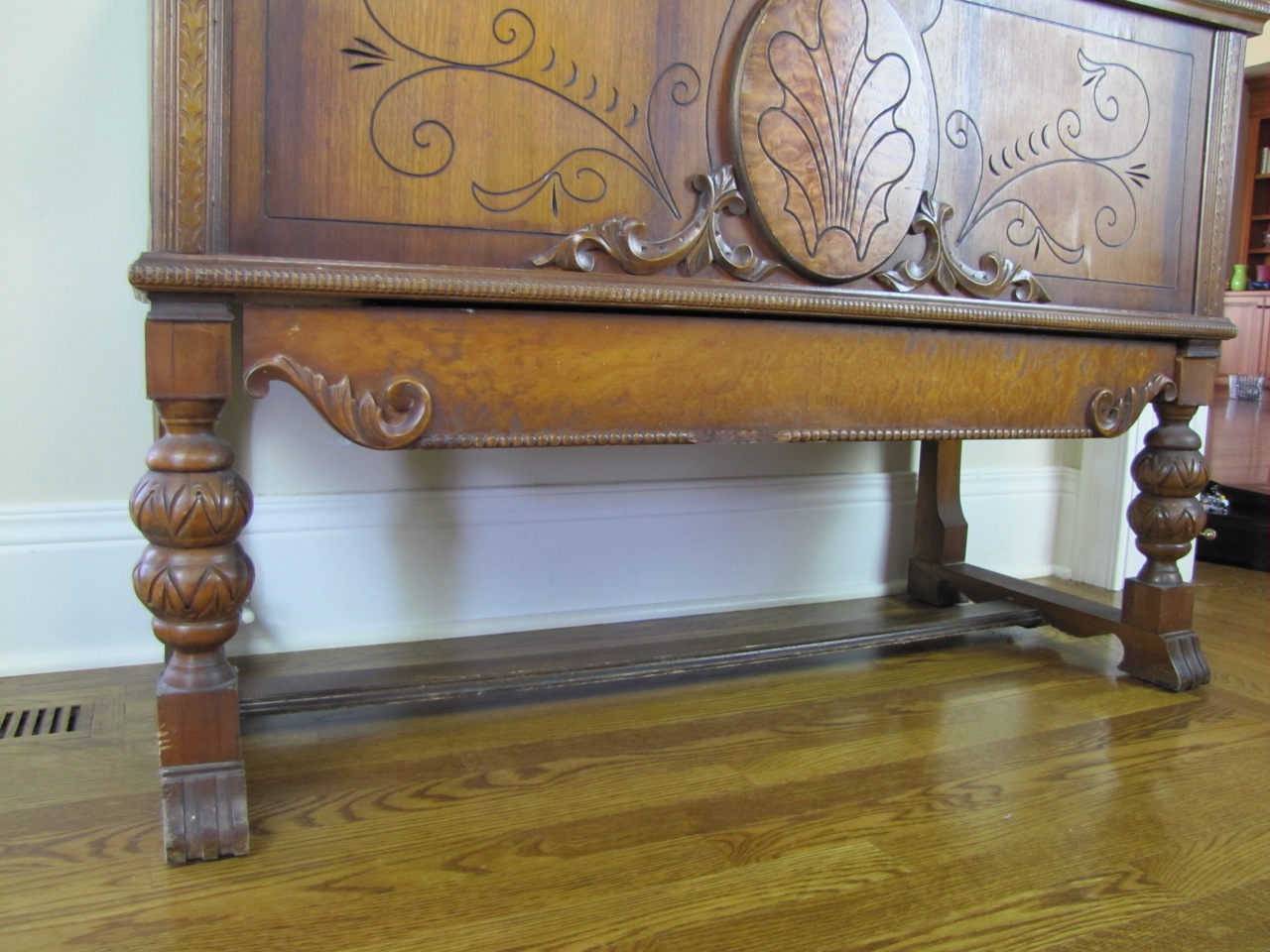 A Beautiful 1940s Roos Cedar Chest