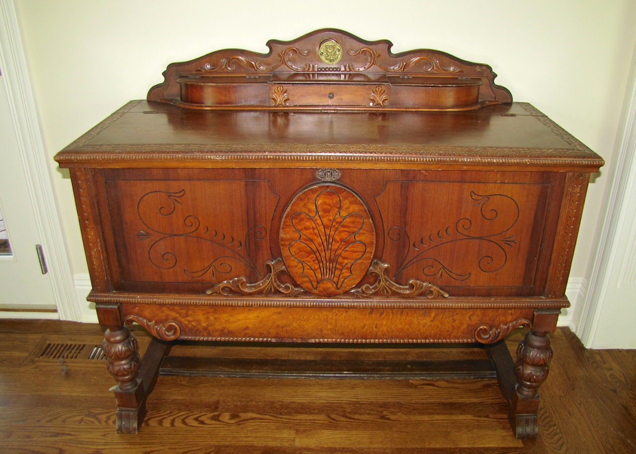 A Beautiful 1940s Roos Cedar Chest
