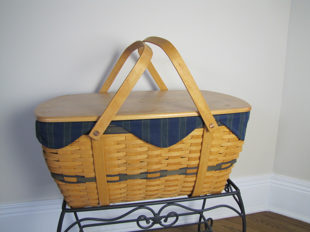 Longaberger Picnic Basket Set with Wrought Iron Stand and Inserts
