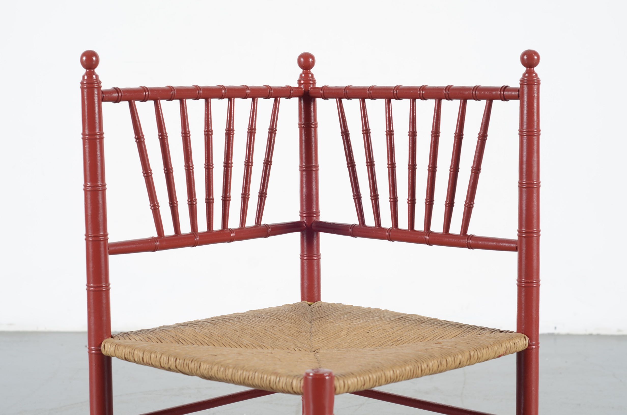 Woven Rush Corner Chair