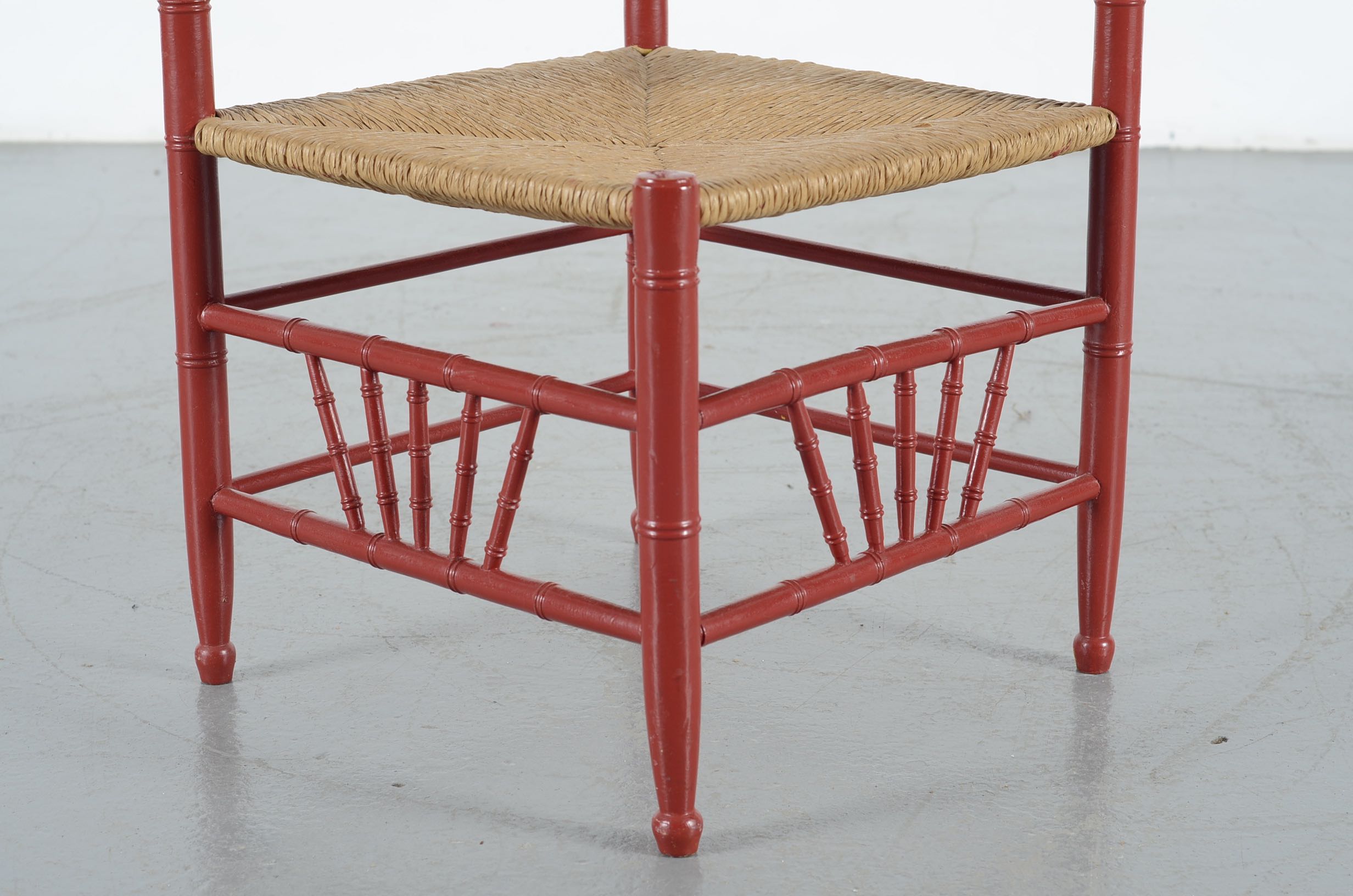 Woven Rush Corner Chair