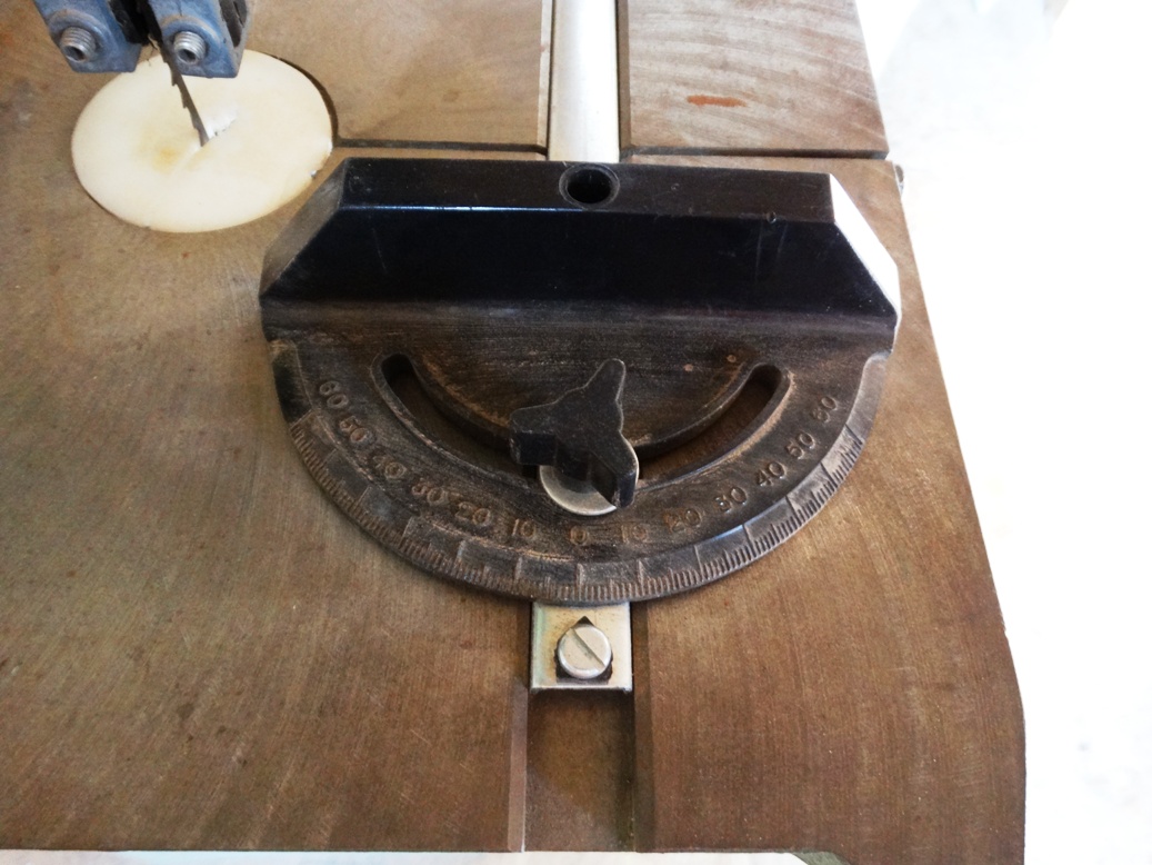 Central Machinery 14" Wood Cutting Band Saw