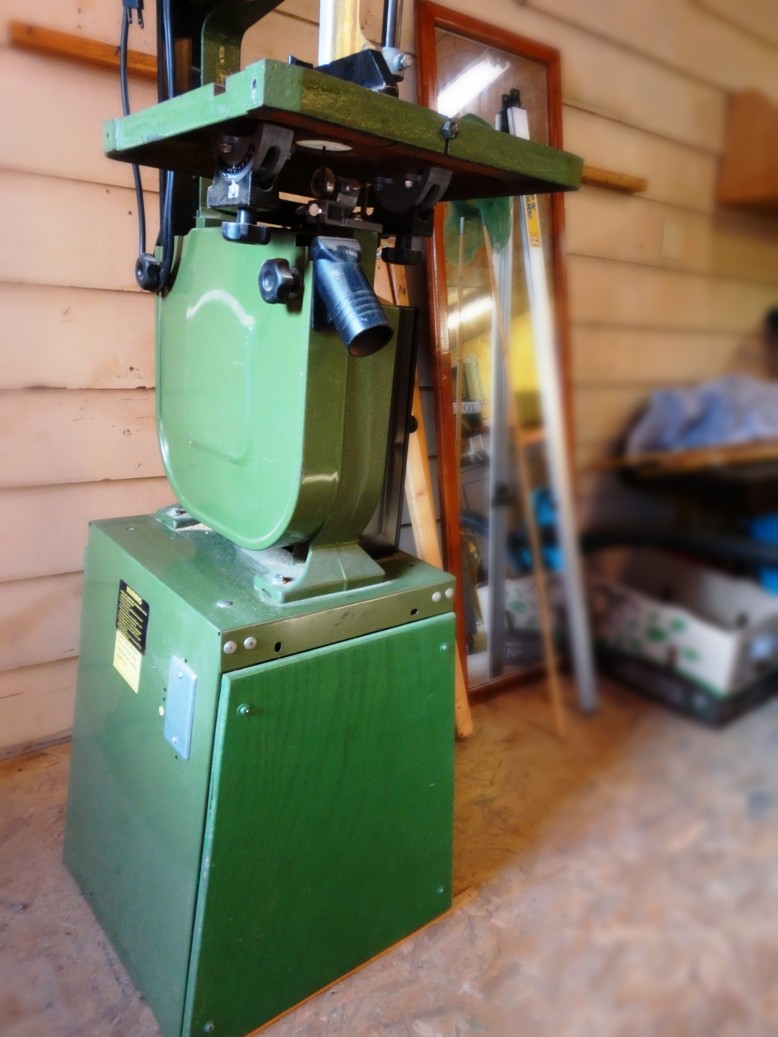 Central Machinery 14" Wood Cutting Band Saw