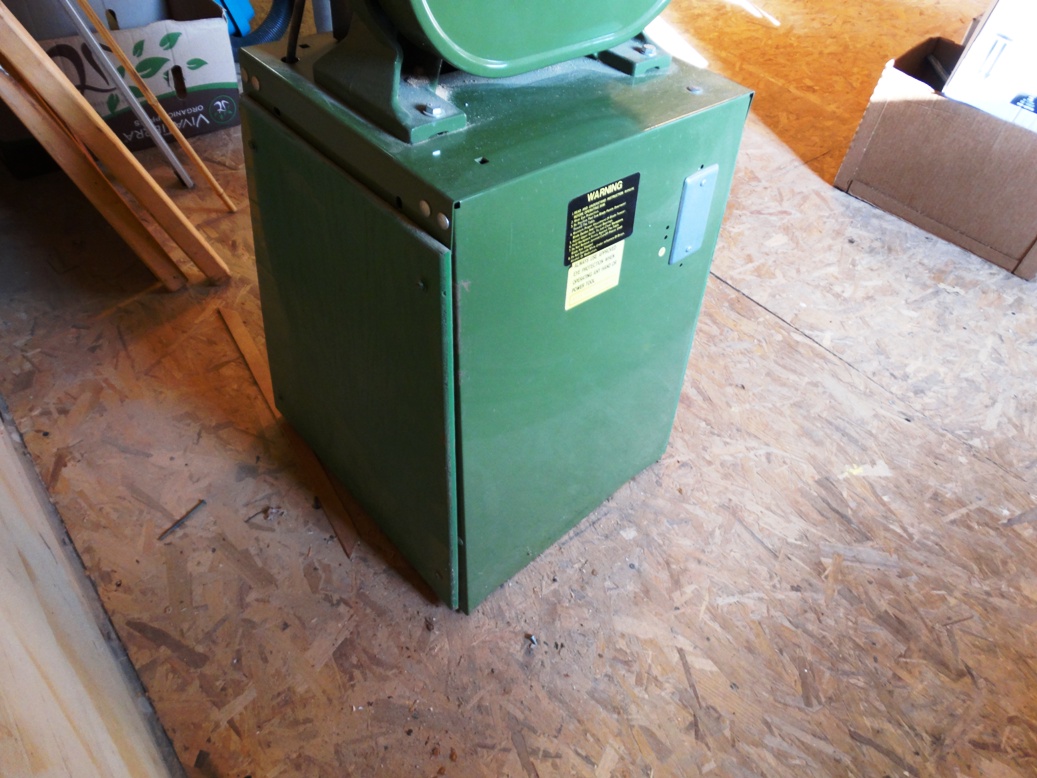 Central Machinery 14" Wood Cutting Band Saw