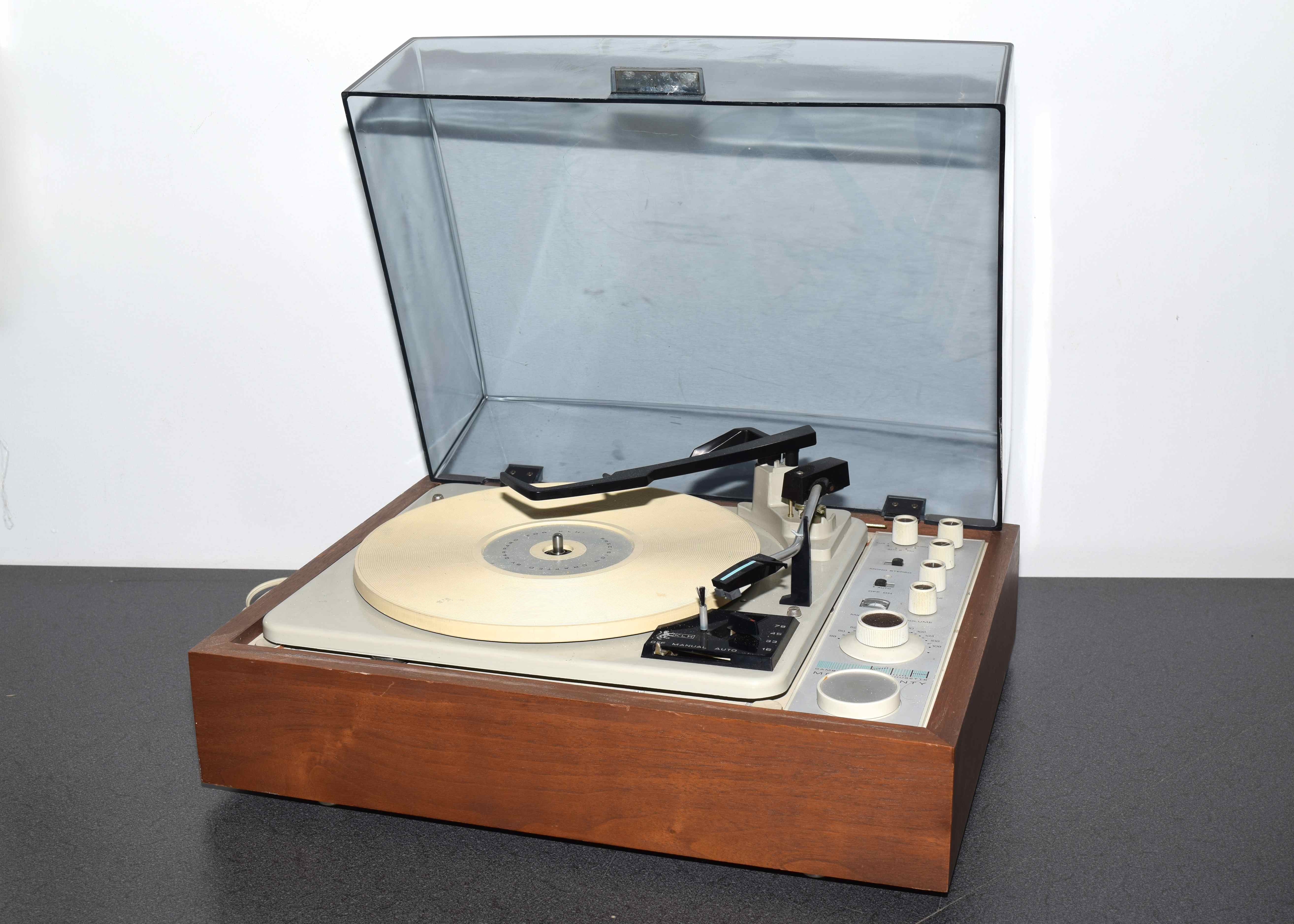 KLH Model 20 Stereo System