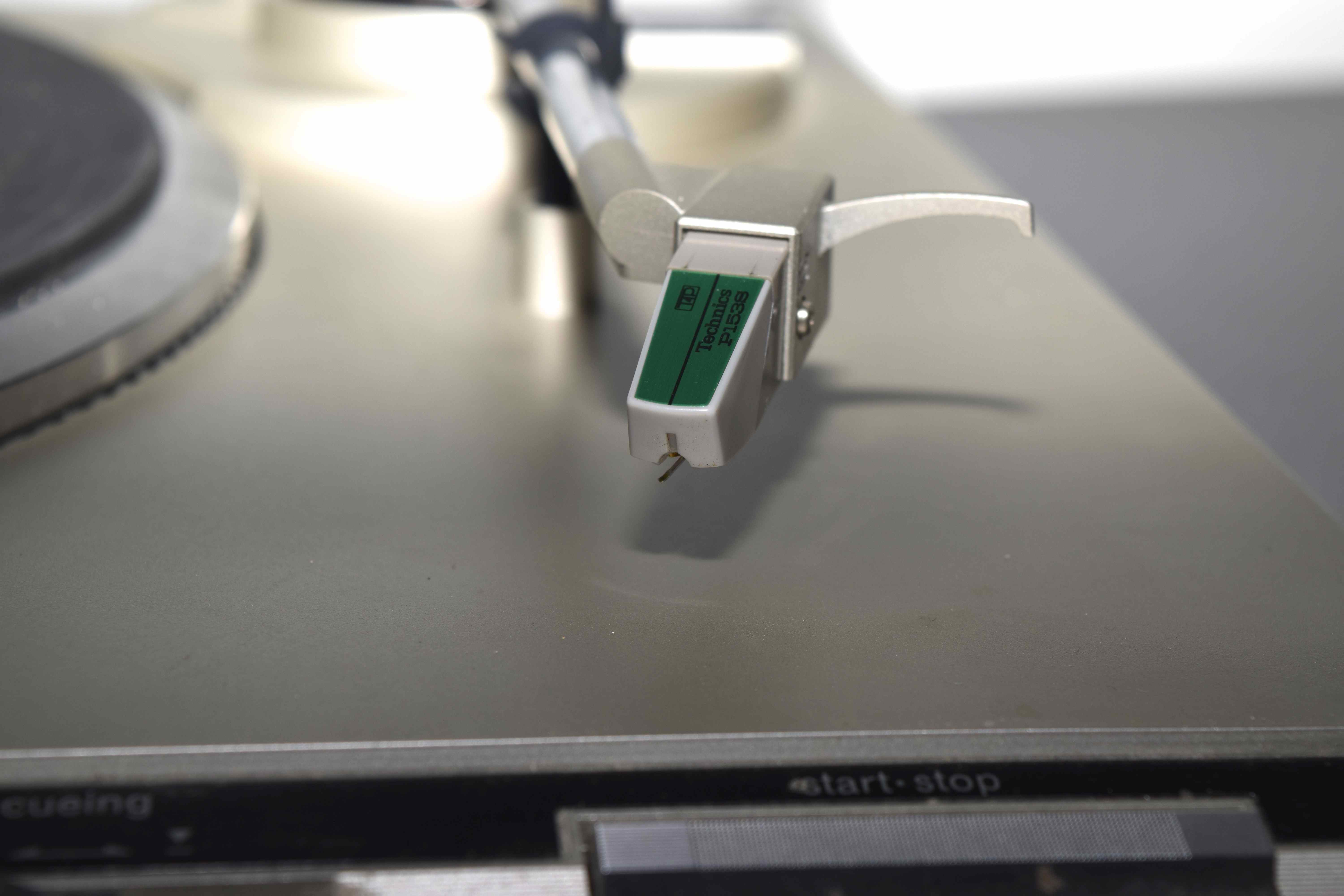 Technics SL- Q300 Turntable