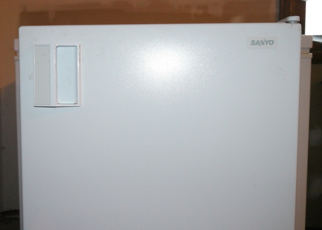 Sanyo Mini Refrigerator