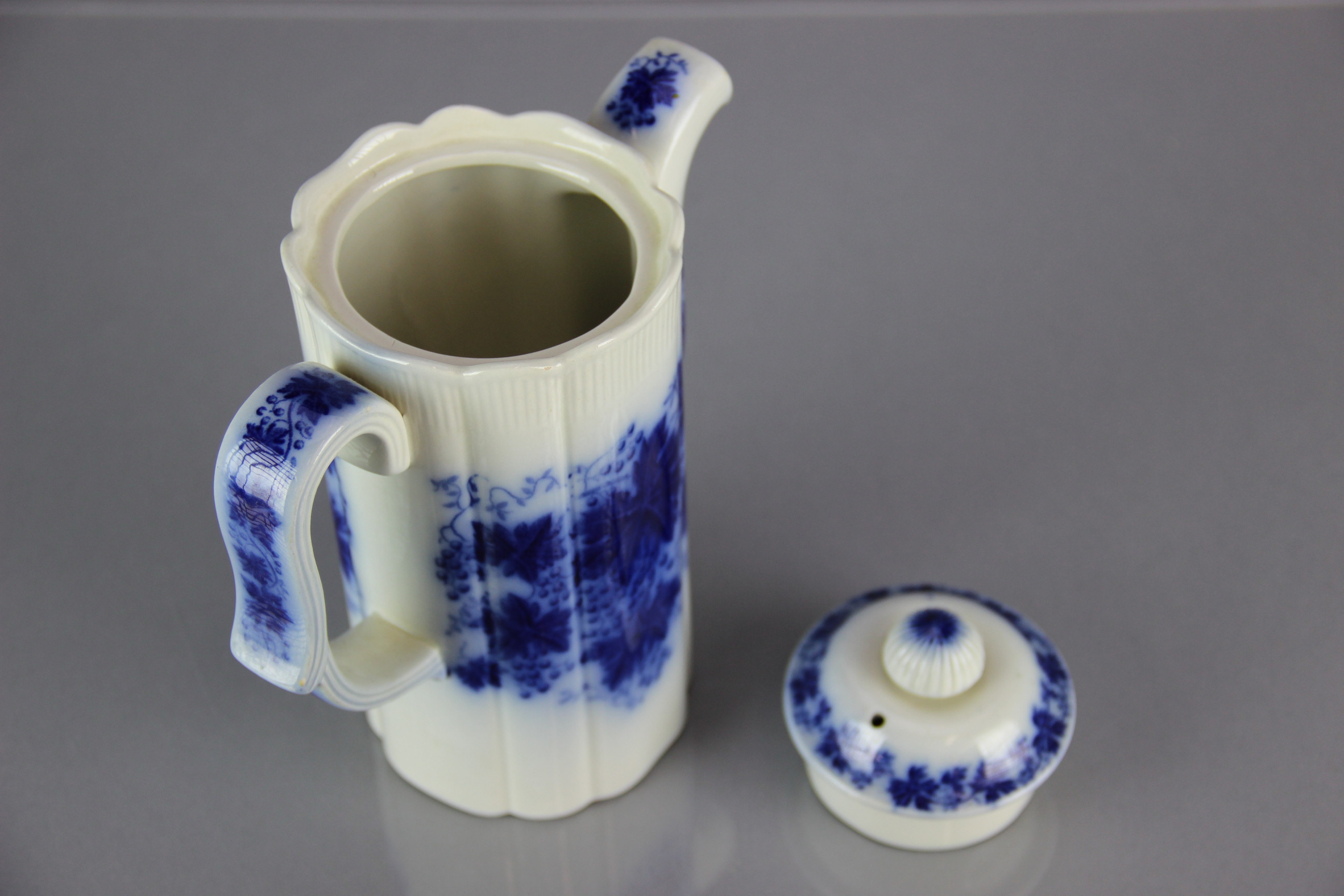 Vintage Gefle "Vinranka" Swedish Porcelain Set