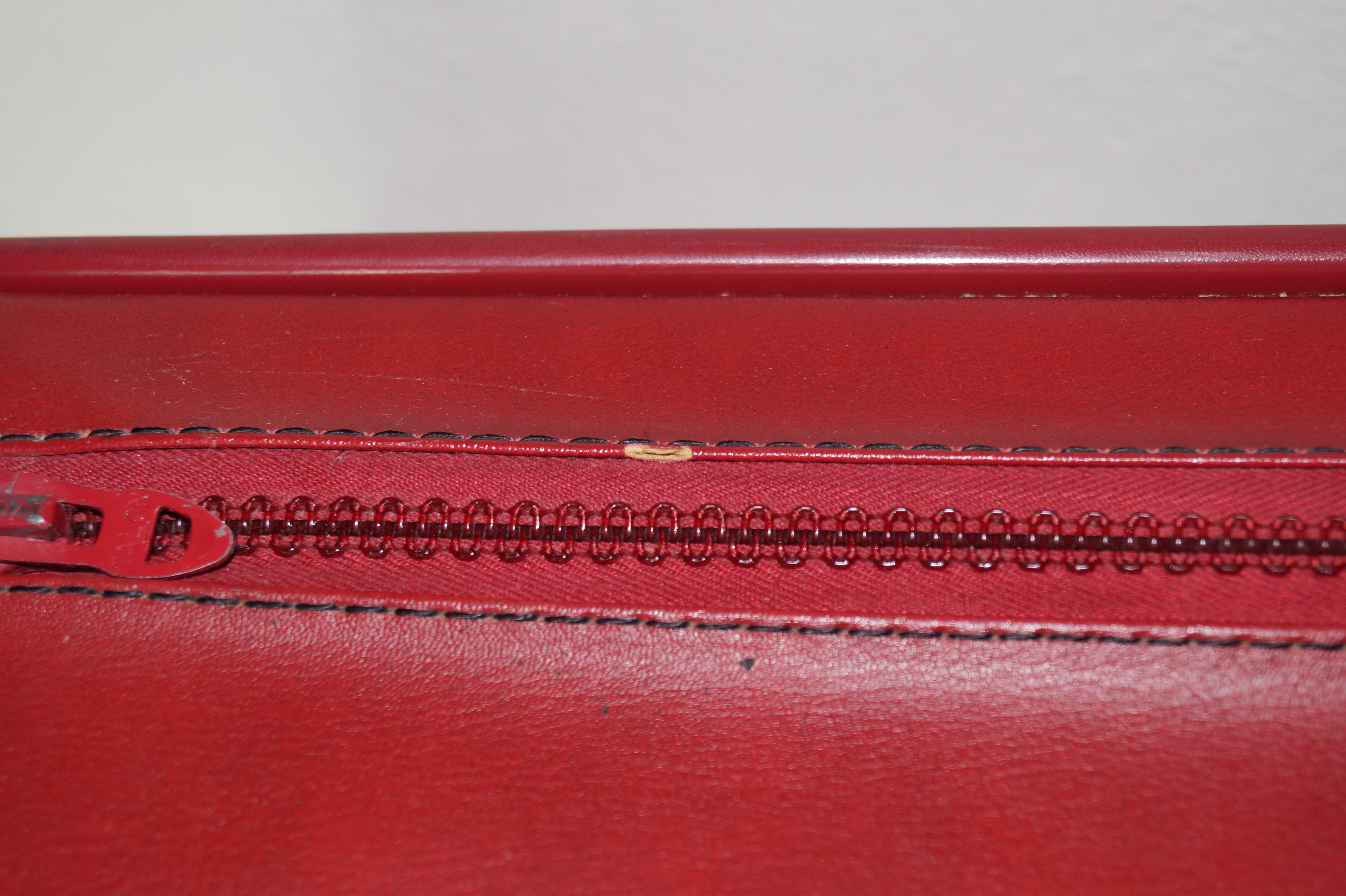 Vintage Hartmann 21" Woodbox Pullman Suitcase