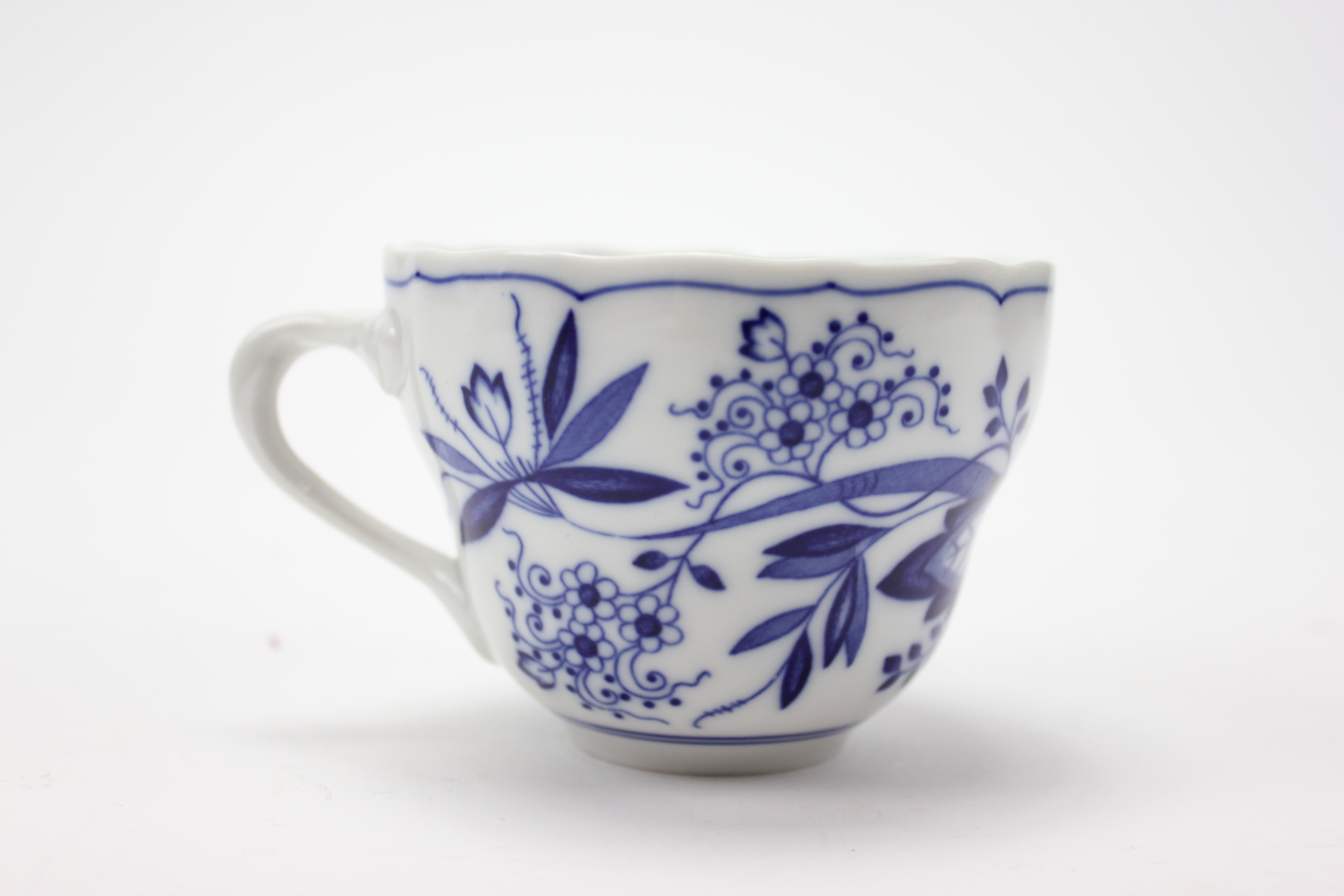 Lorenz Hutschenreuther China Set in Blue Onion