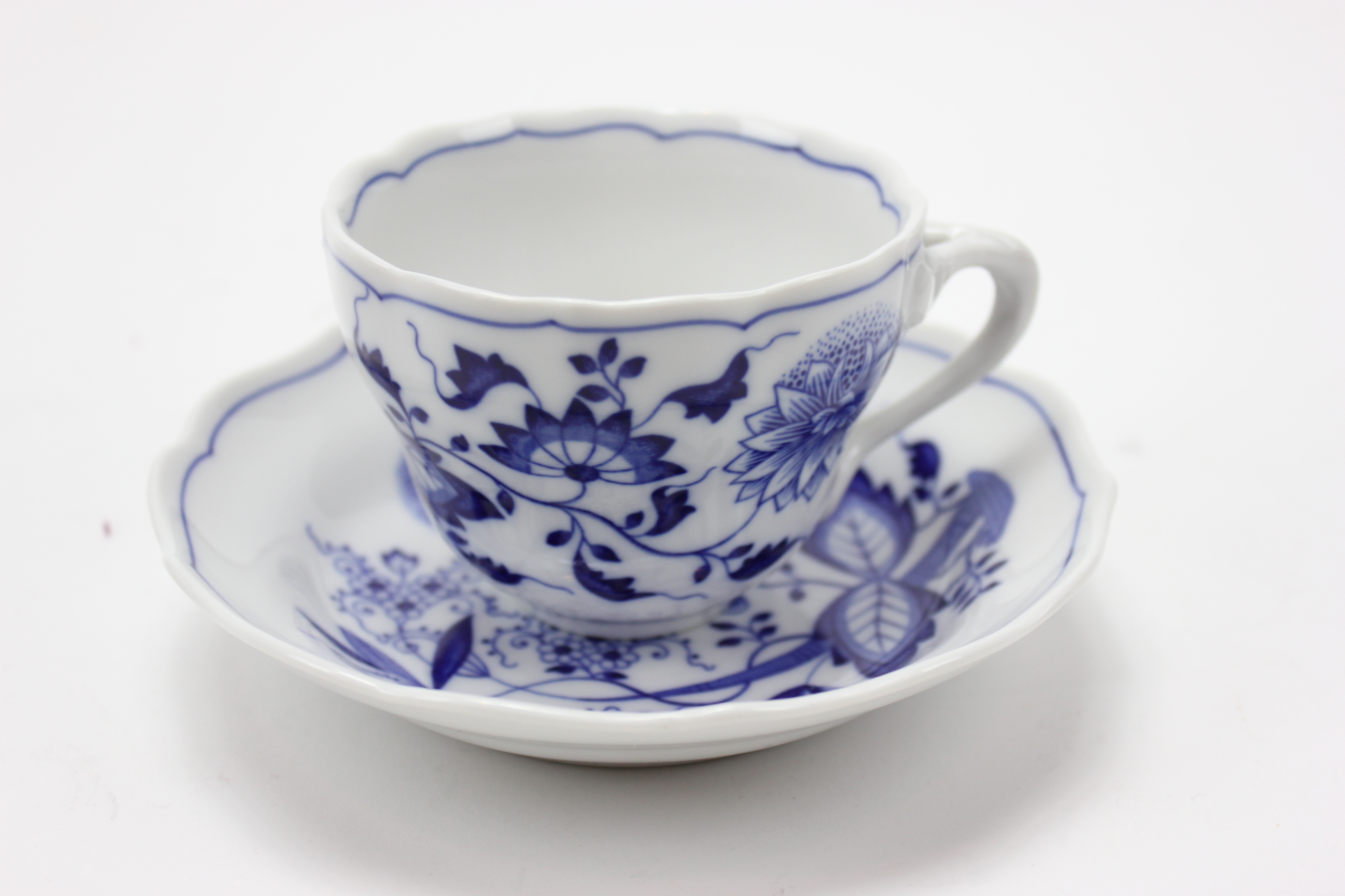 Lorenz Hutschenreuther China Set in Blue Onion