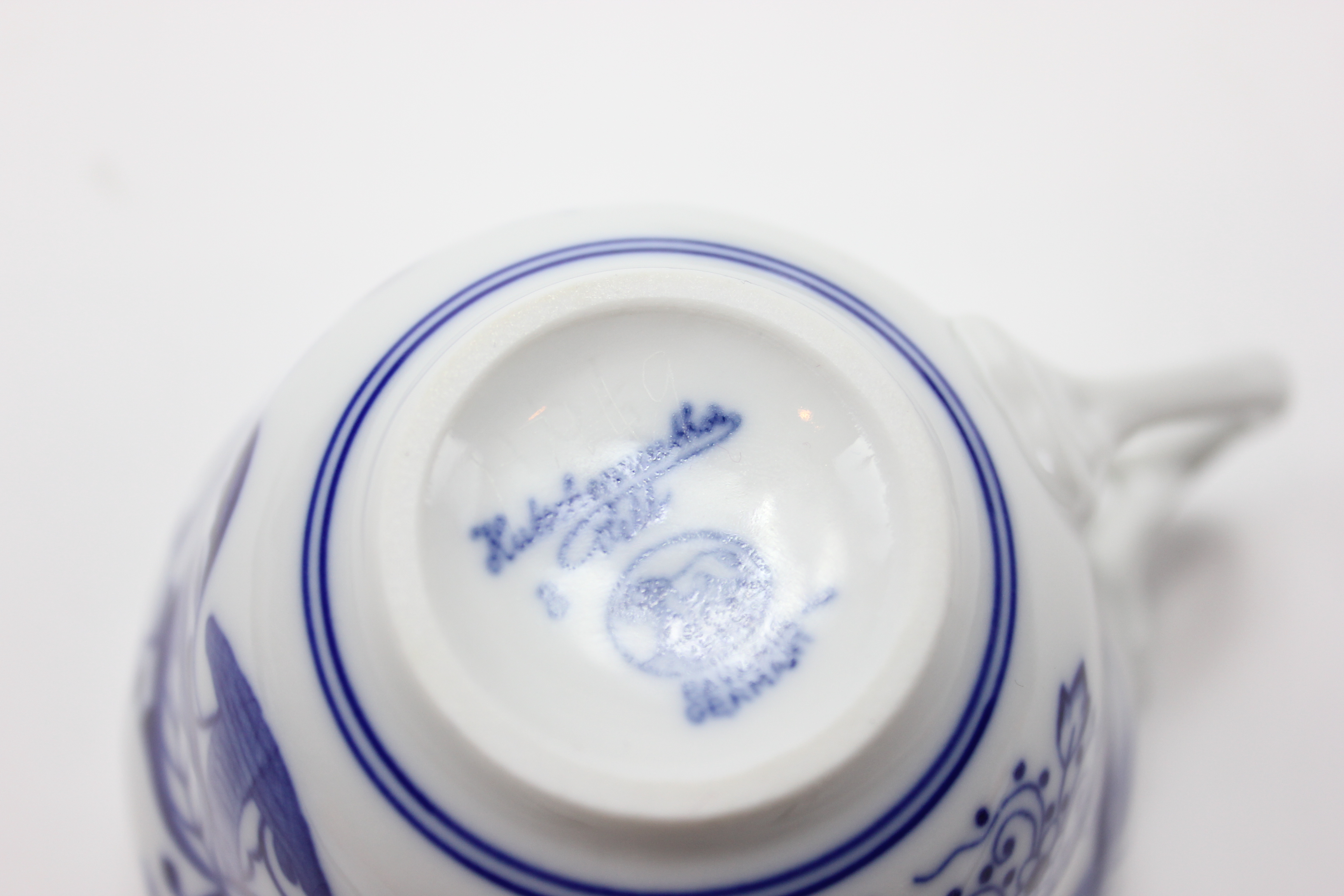 Lorenz Hutschenreuther China Set in Blue Onion