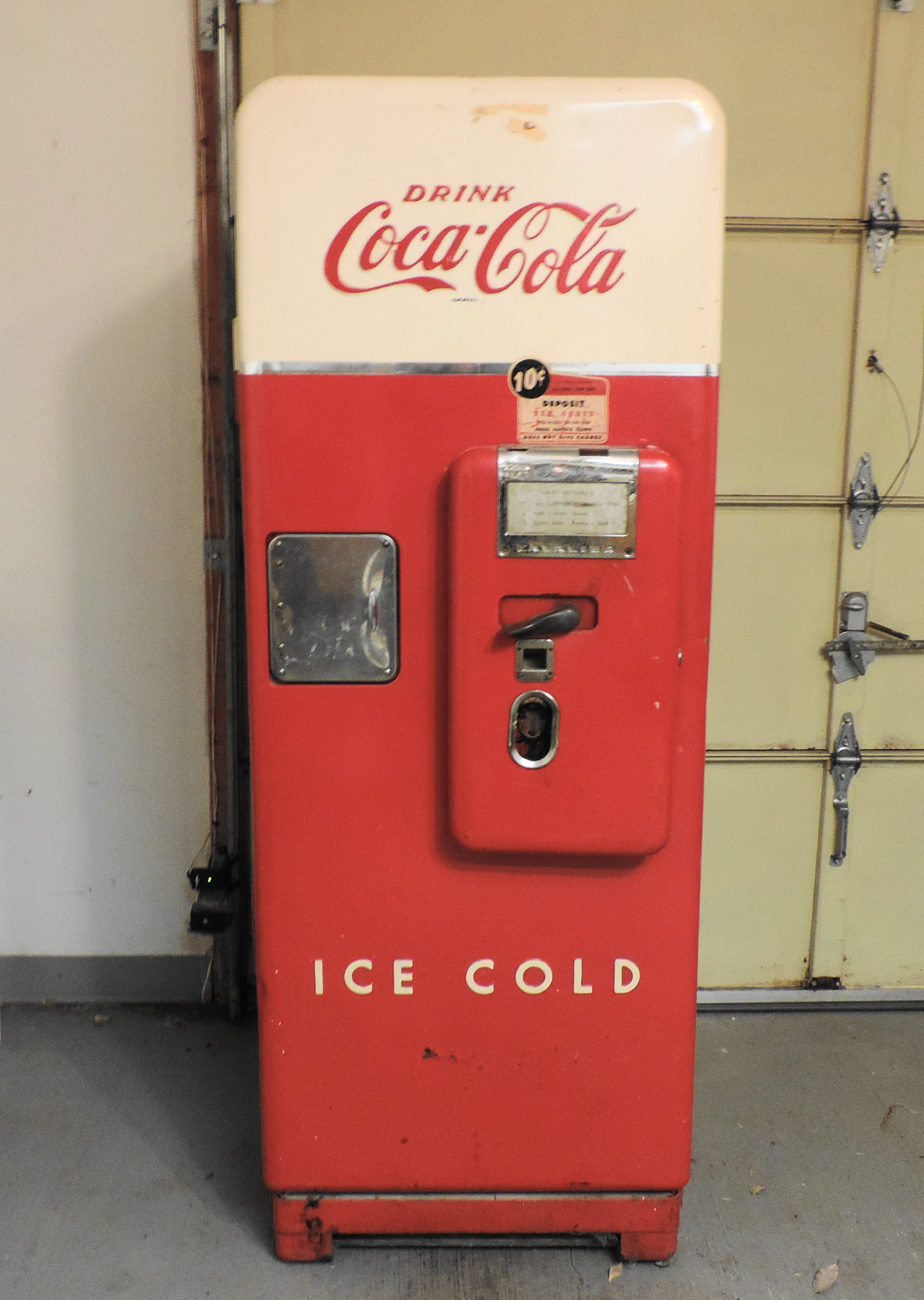 Mid-Century Coca-Cola Cavalier 51 Series Vending Machine