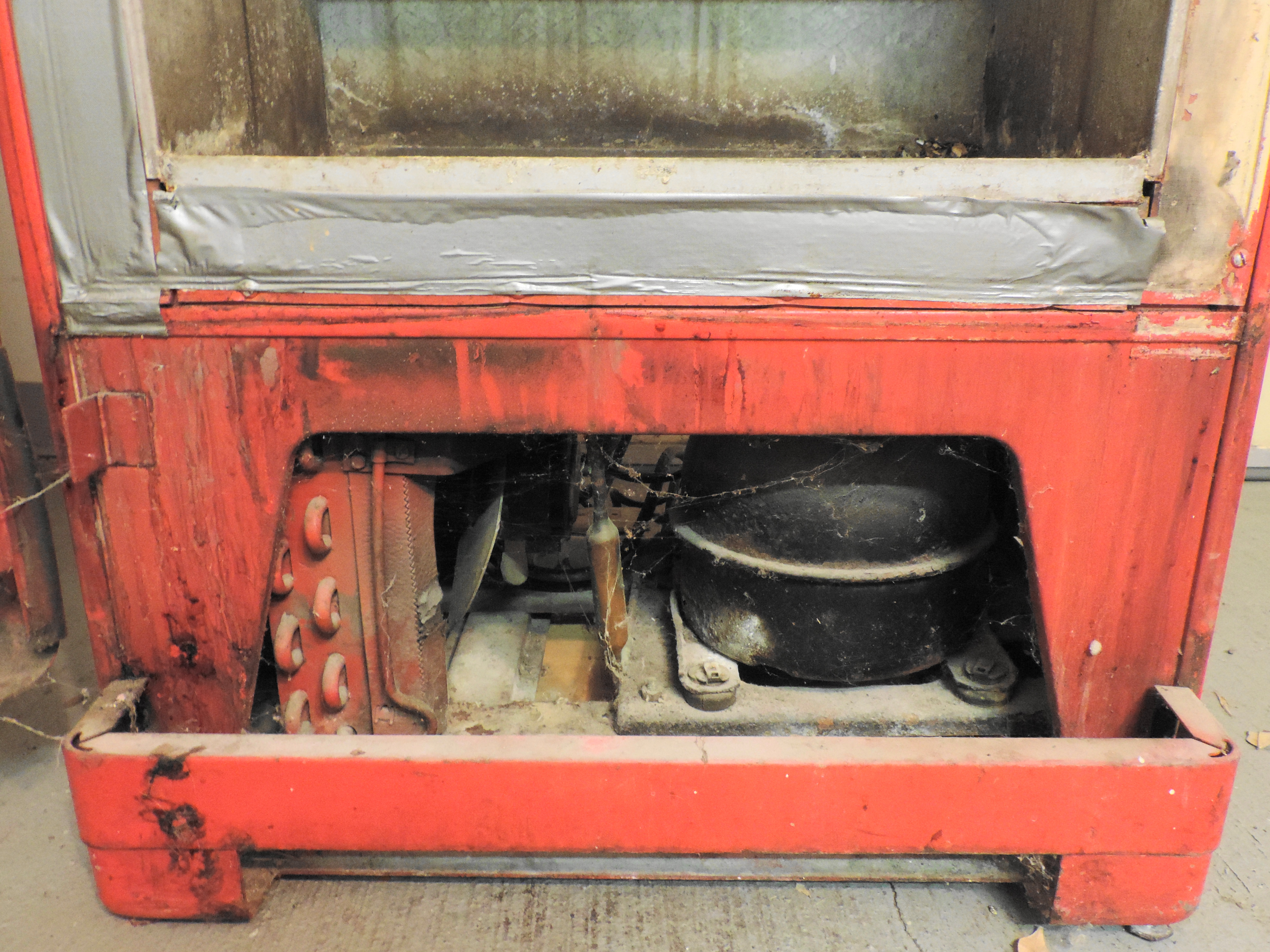 Mid-Century Coca-Cola Cavalier 51 Series Vending Machine