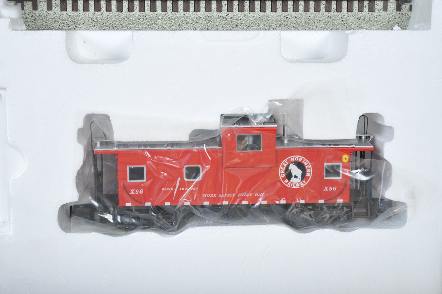 The Showcase Line Complete S Scale Train Set