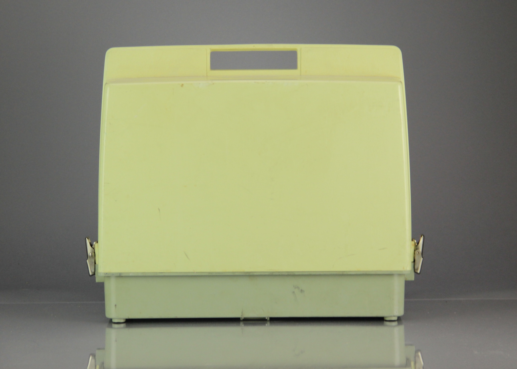 Vintage Singer "Stylist" Model 413 Sewing Machine