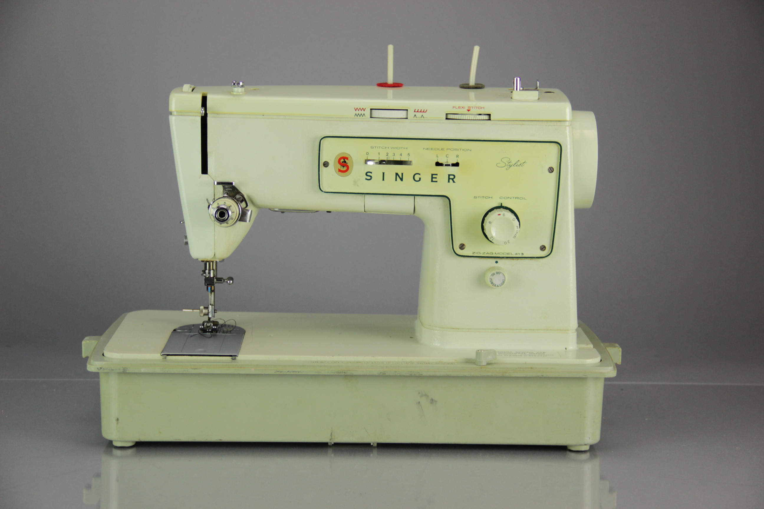 Vintage Singer "Stylist" Model 413 Sewing Machine