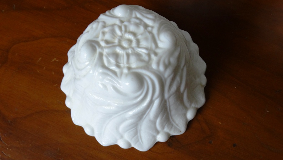 Vintage Variety Unmarked Milk Glass Pieces