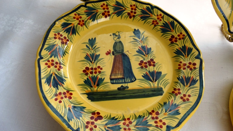 Vintage Henriot Quimper Yellow Soleil Breton Peasant Earthenware