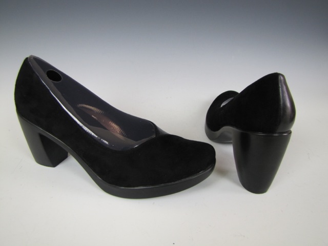 New Dansko Leather Ladies Dress Shoes