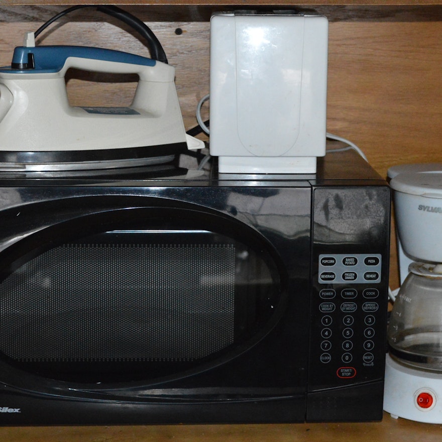 Proctor Silex 700w Microwave and Small Kitchen Appliances