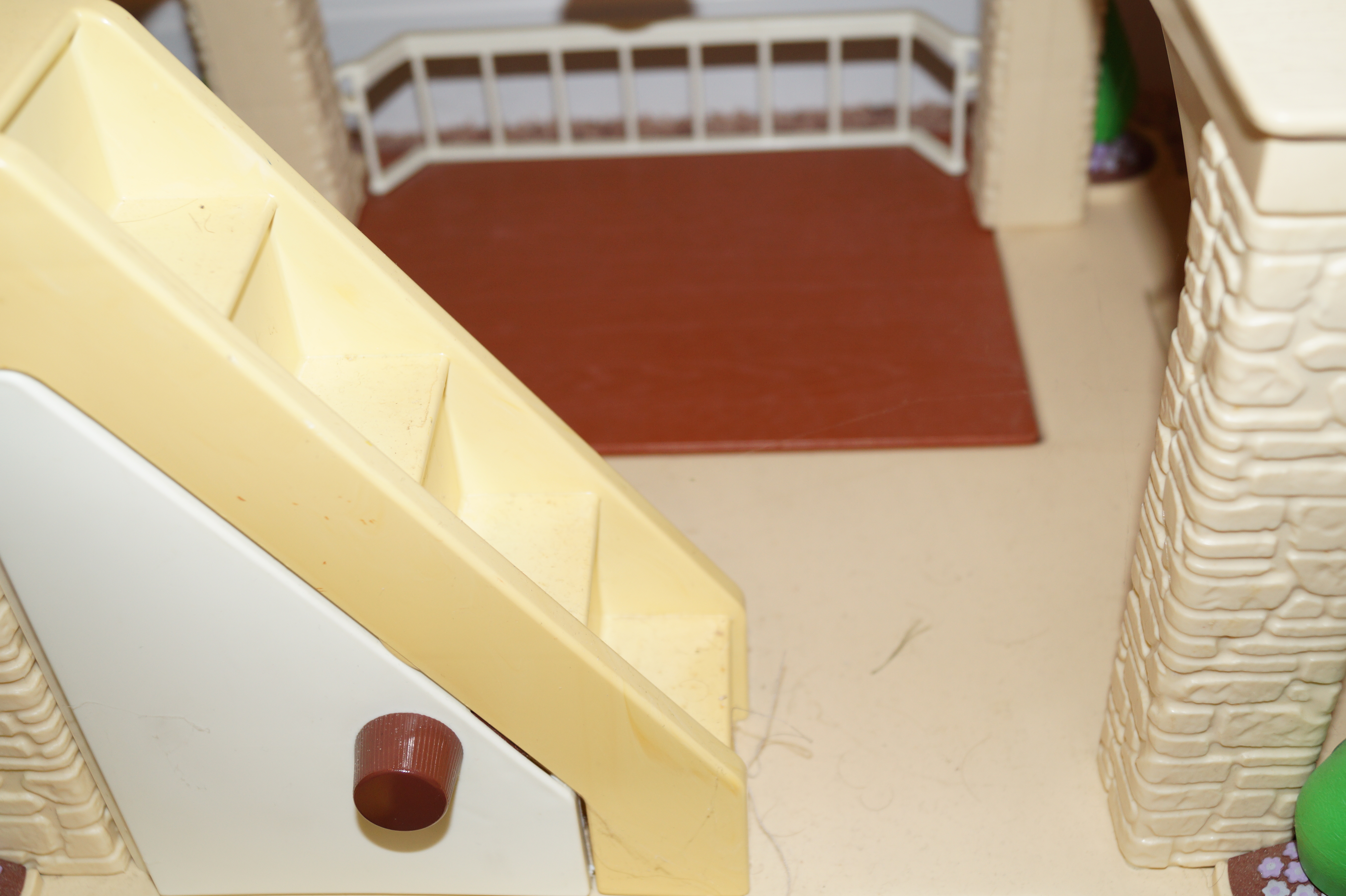 Little Tikes Large  Blue Roof Dollhouse, Minivan and Accessories