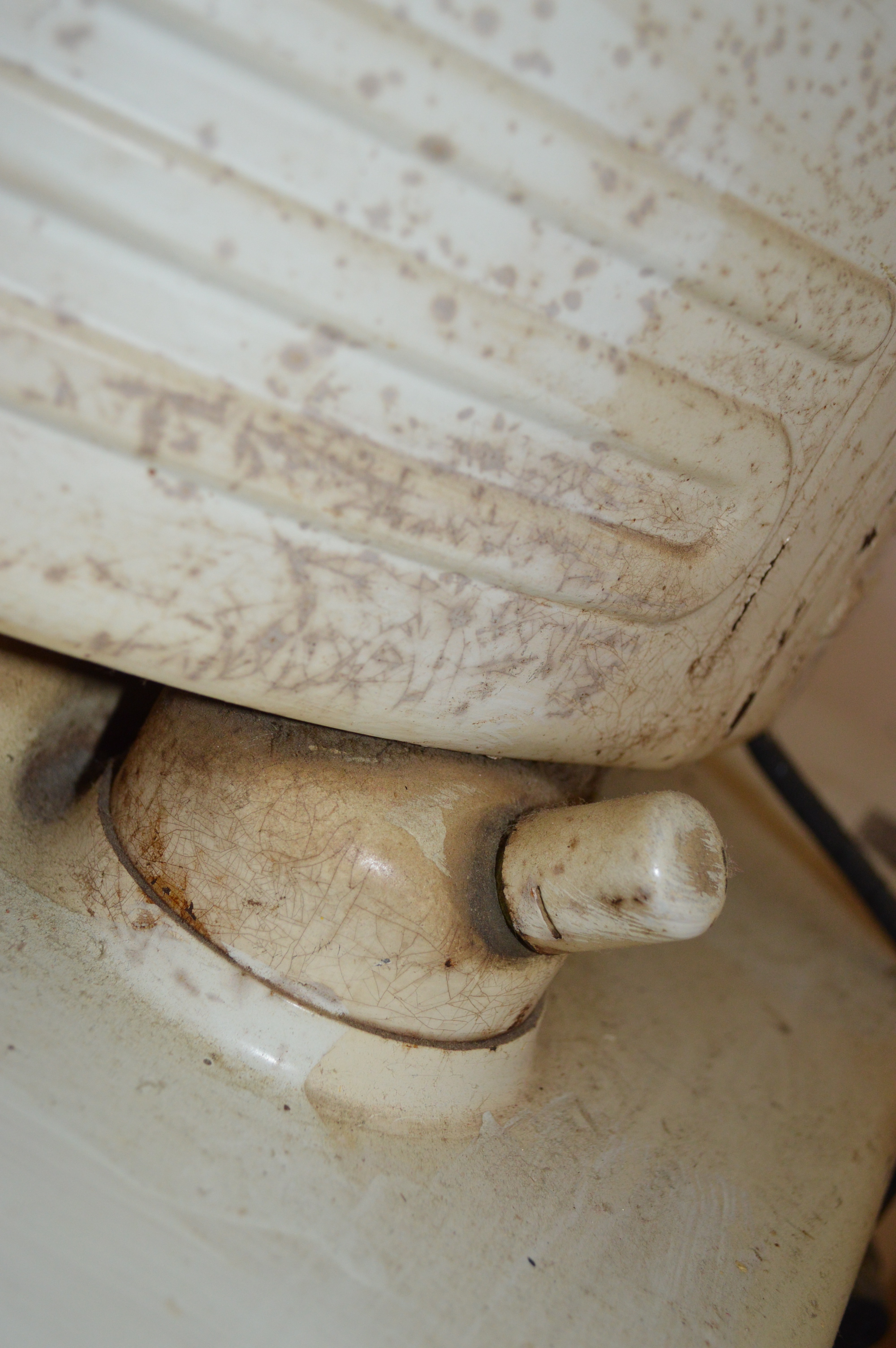 GE Monitor Top Refrigerator