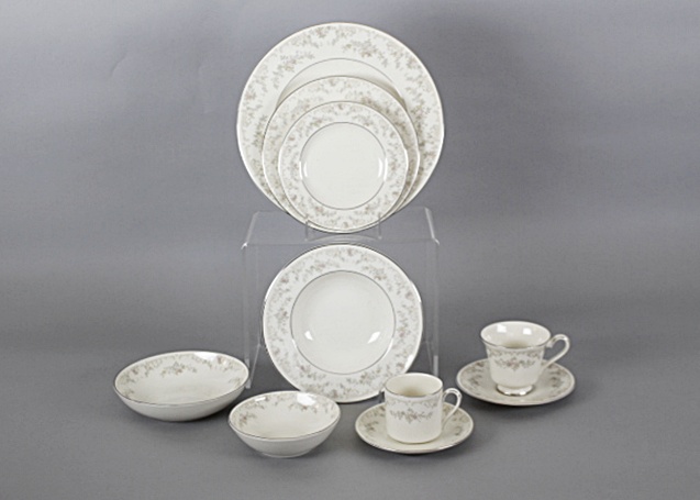 Royal Doulton Princess Diana "The Romance" Fine Bone China