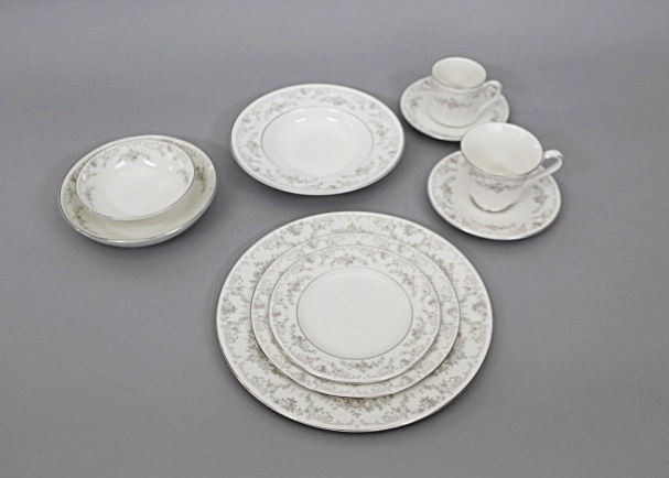 Royal Doulton Princess Diana "The Romance" Fine Bone China