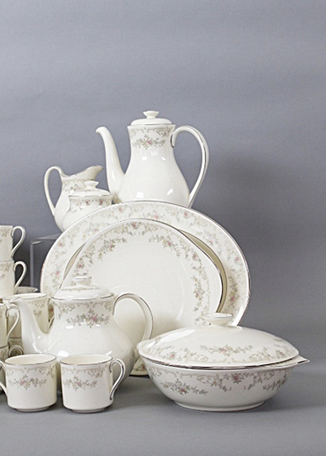 Royal Doulton Princess Diana "The Romance" Fine Bone China