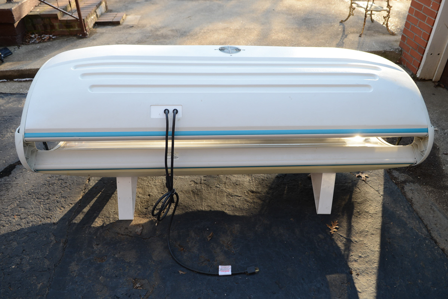 SunQuest Pro 24 RS Tanning Bed