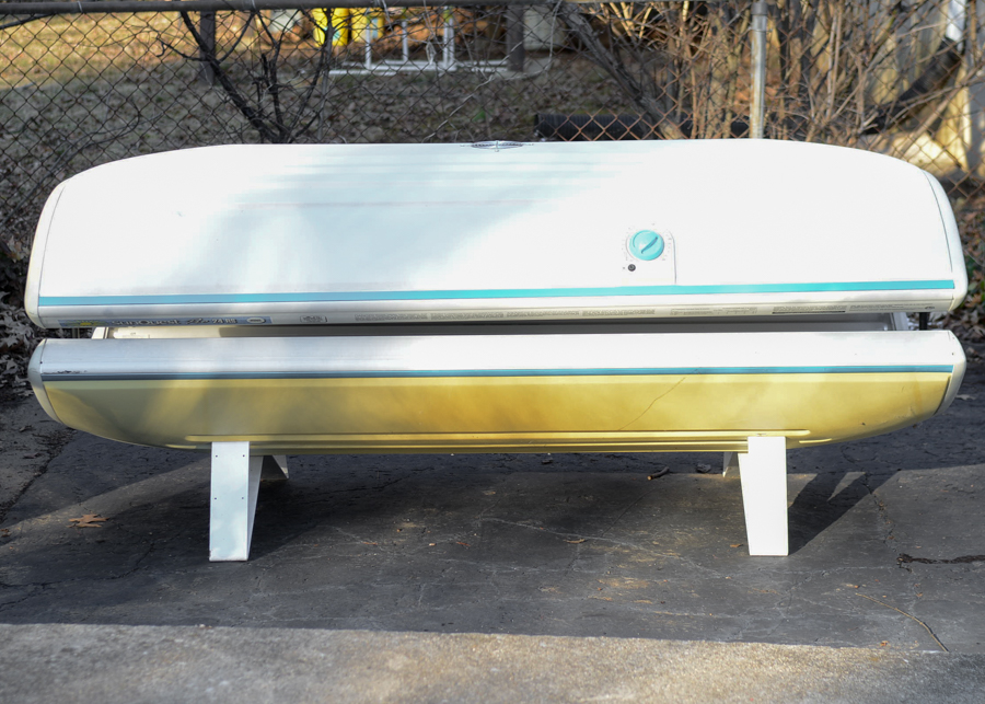 SunQuest Pro 24 RS Tanning Bed